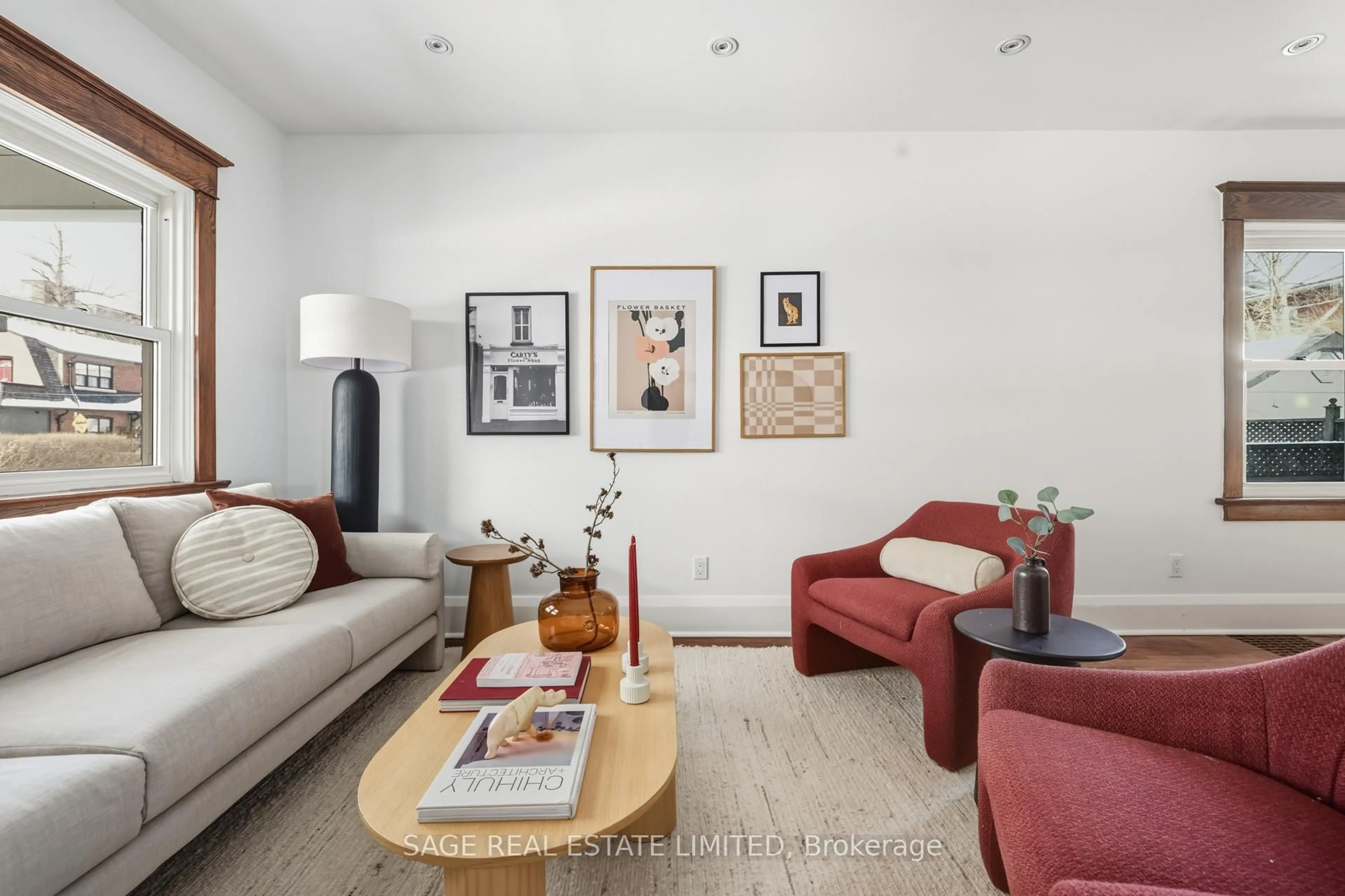 Living room with furniture, unknown for 193 Gainsborough Rd, Toronto Ontario M4L 3C5