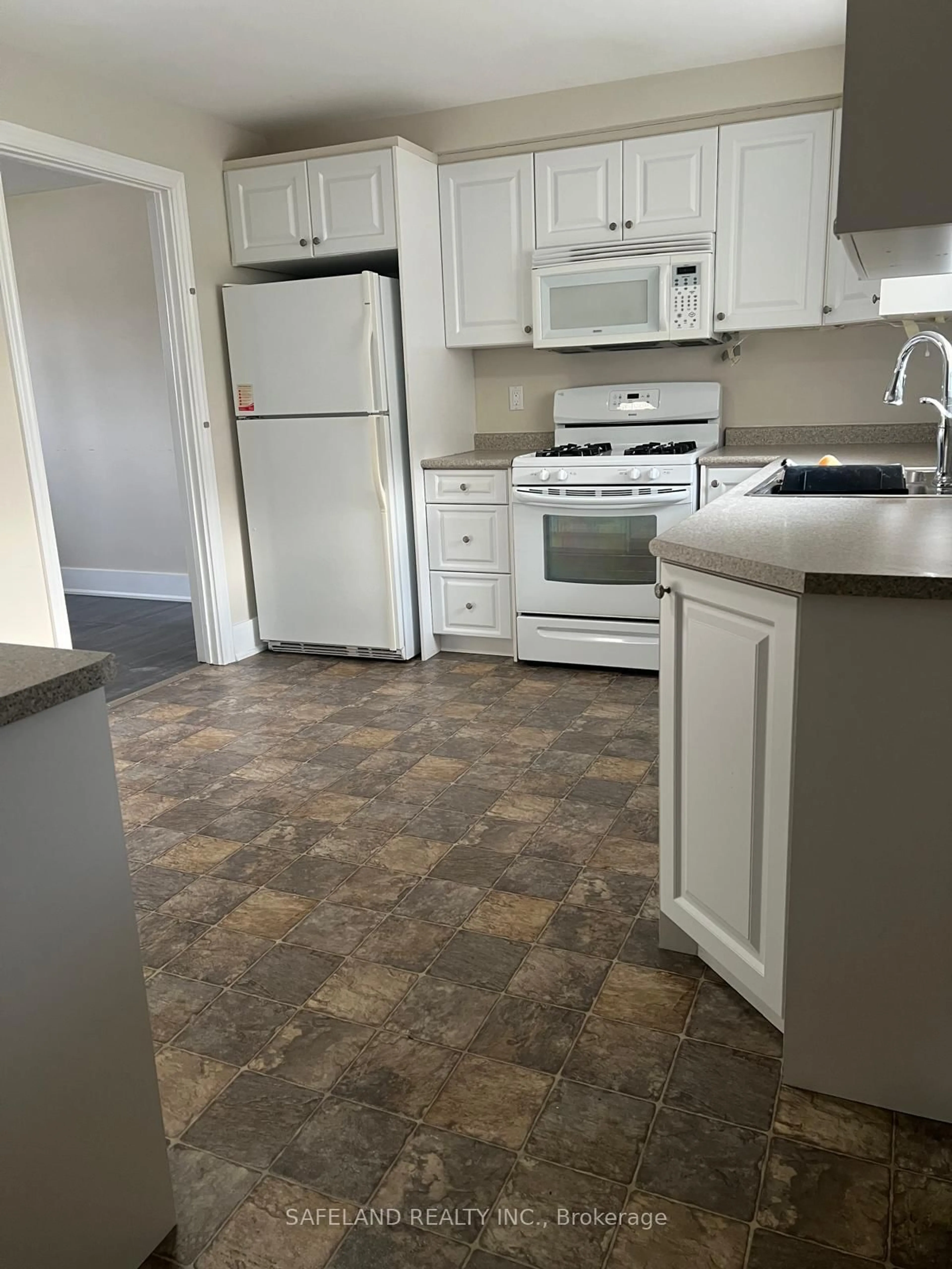 Standard kitchen, ceramic/tile floor for 31 Cowling Cres, Ajax Ontario L1S 2Z6