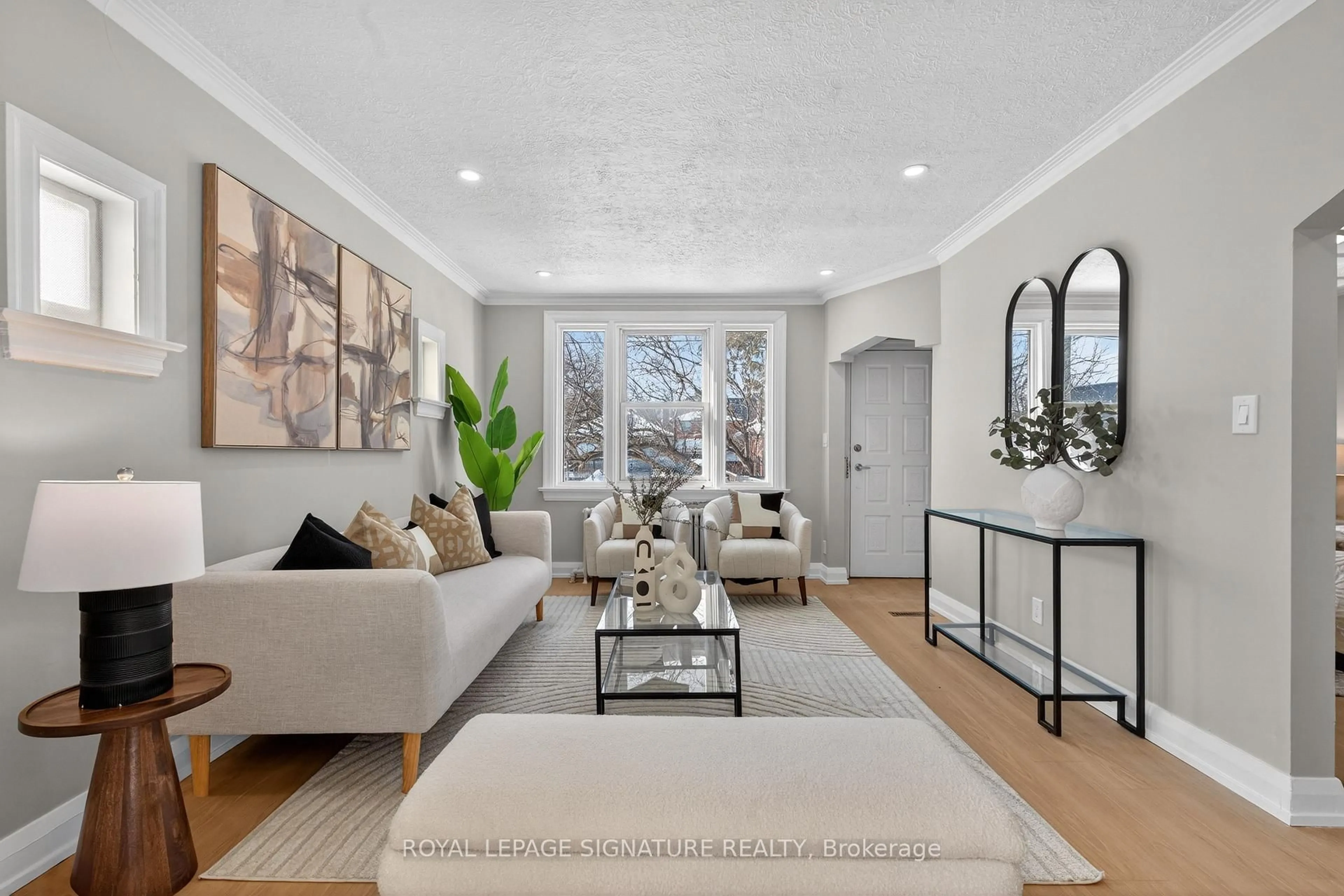 Living room with furniture, unknown for 3 Wanstead Ave, Toronto Ontario M1L 3L3