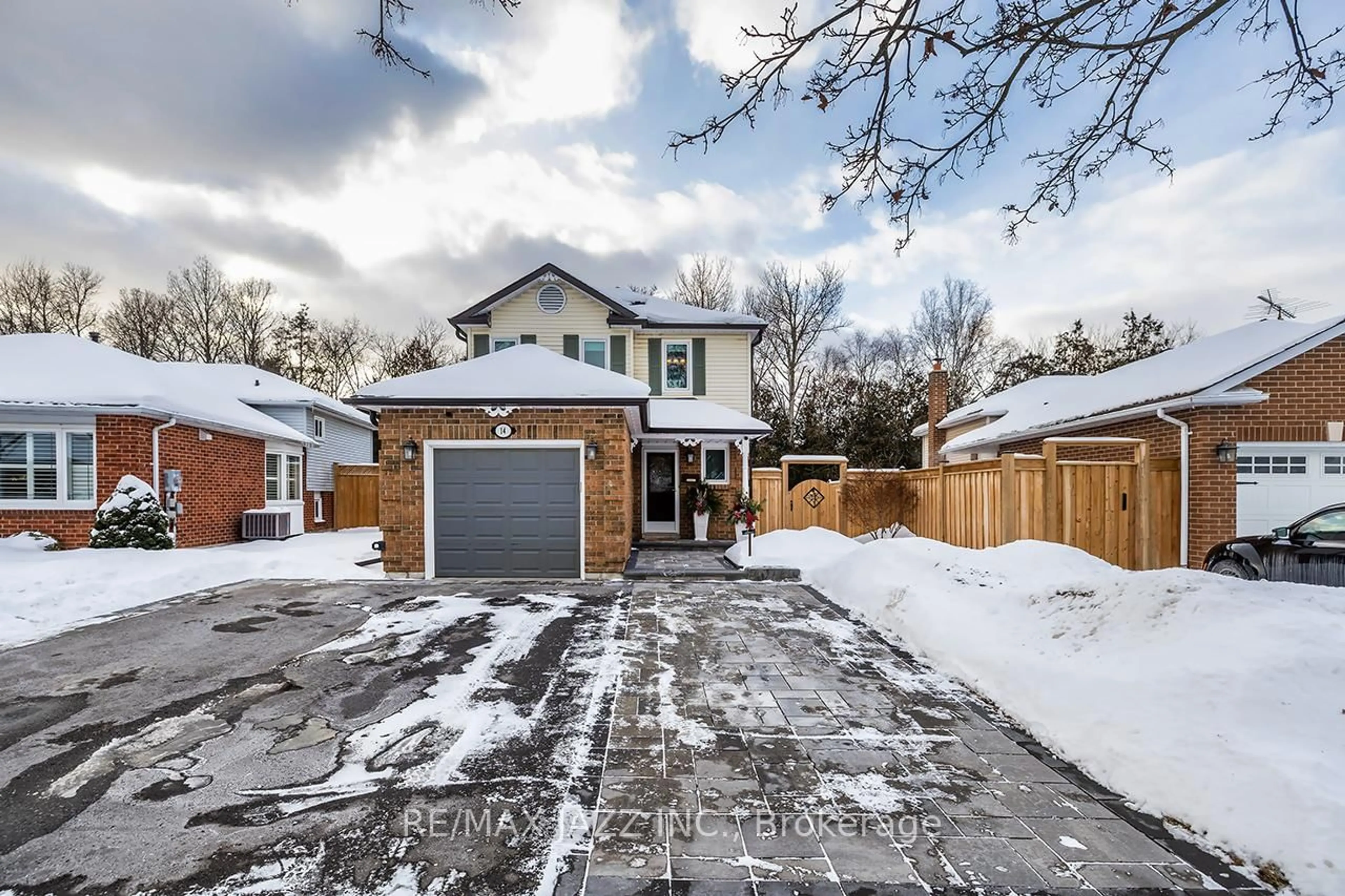 Unknown for 14 Goldpine Ave, Clarington Ontario L1E 1N7