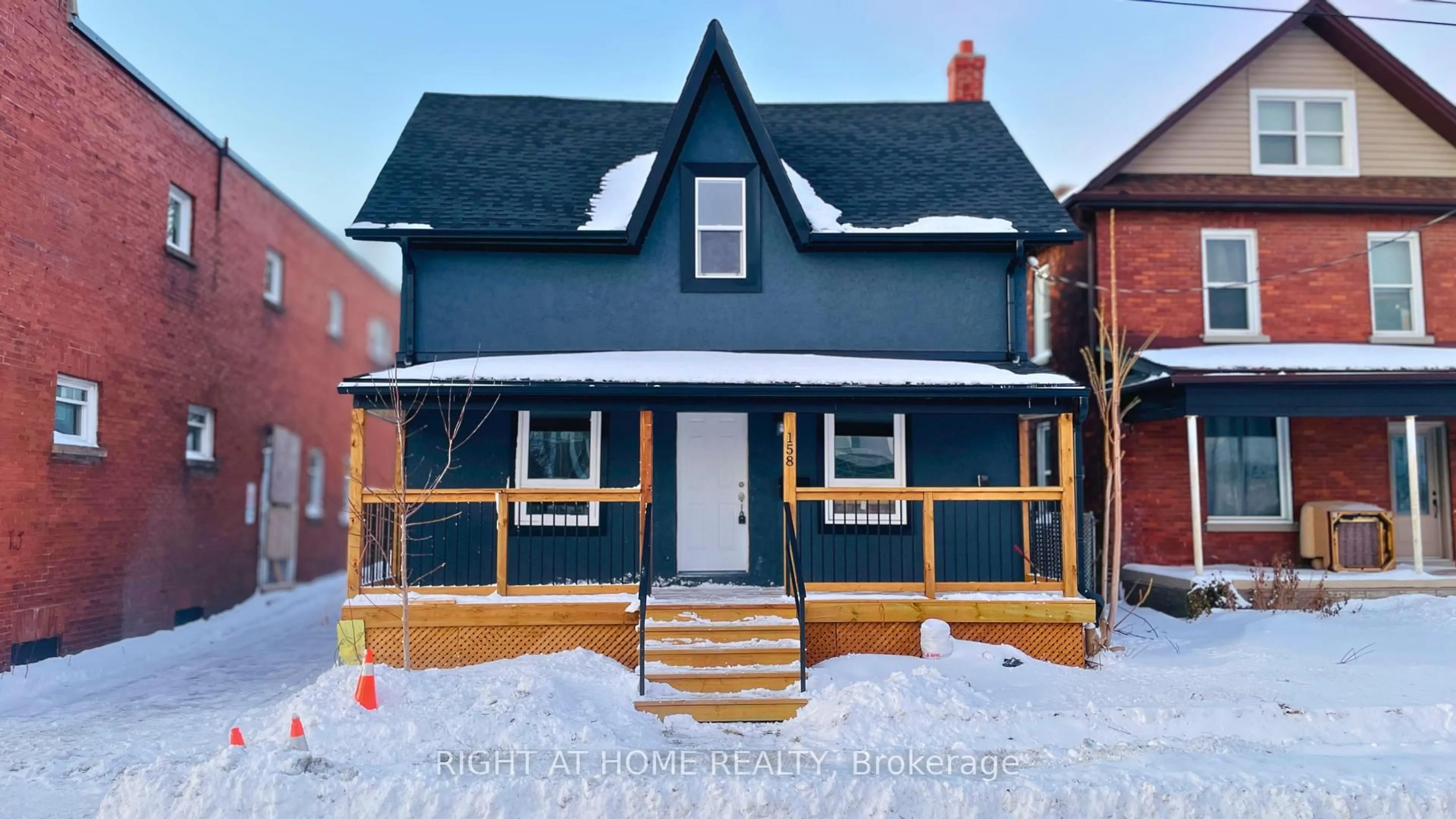 Home with brick exterior material, street for 158 William St, Oshawa Ontario L1G 1K6