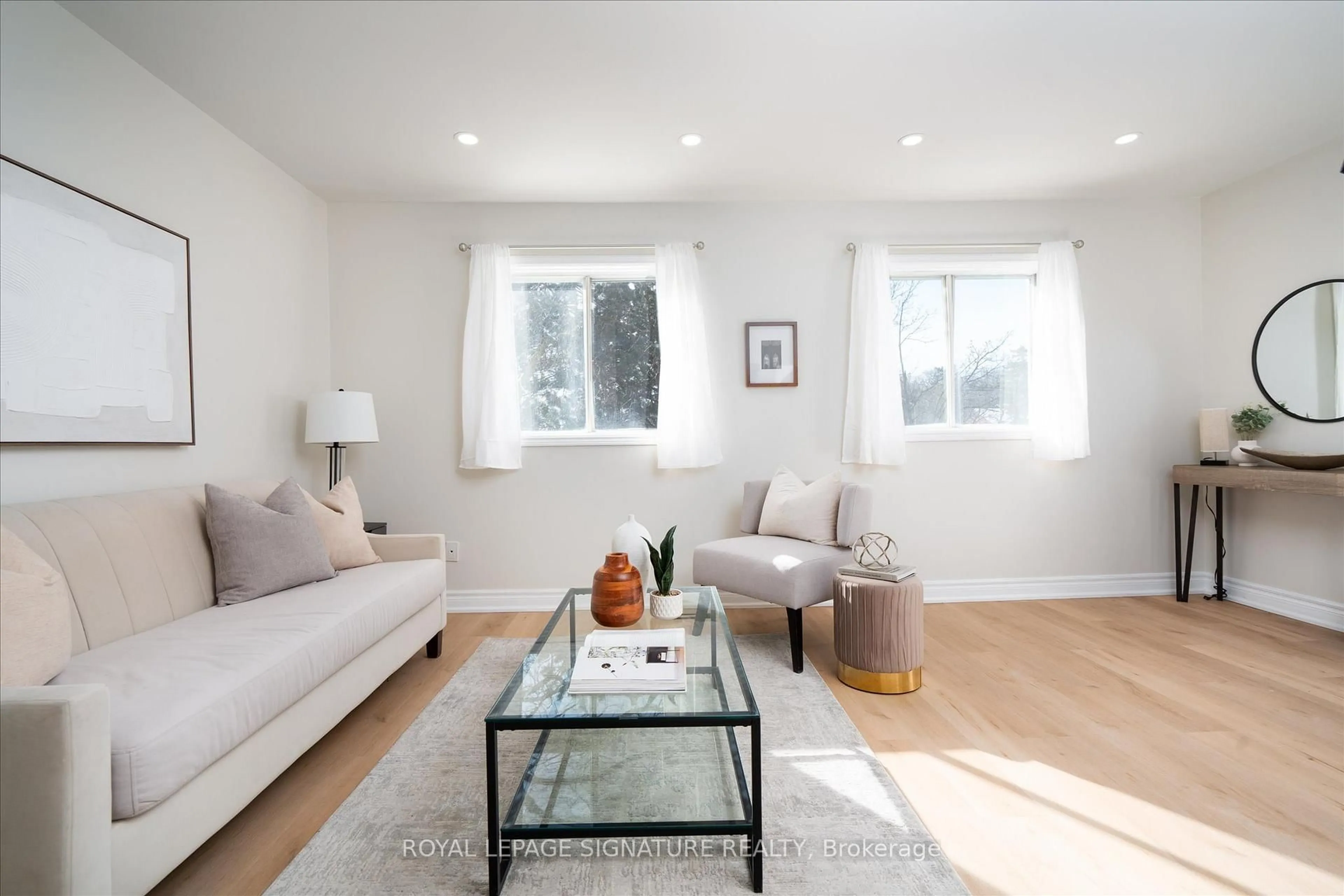Living room with furniture, wood/laminate floor for 200 Murison Blvd #8, Toronto Ontario M1B 3S1