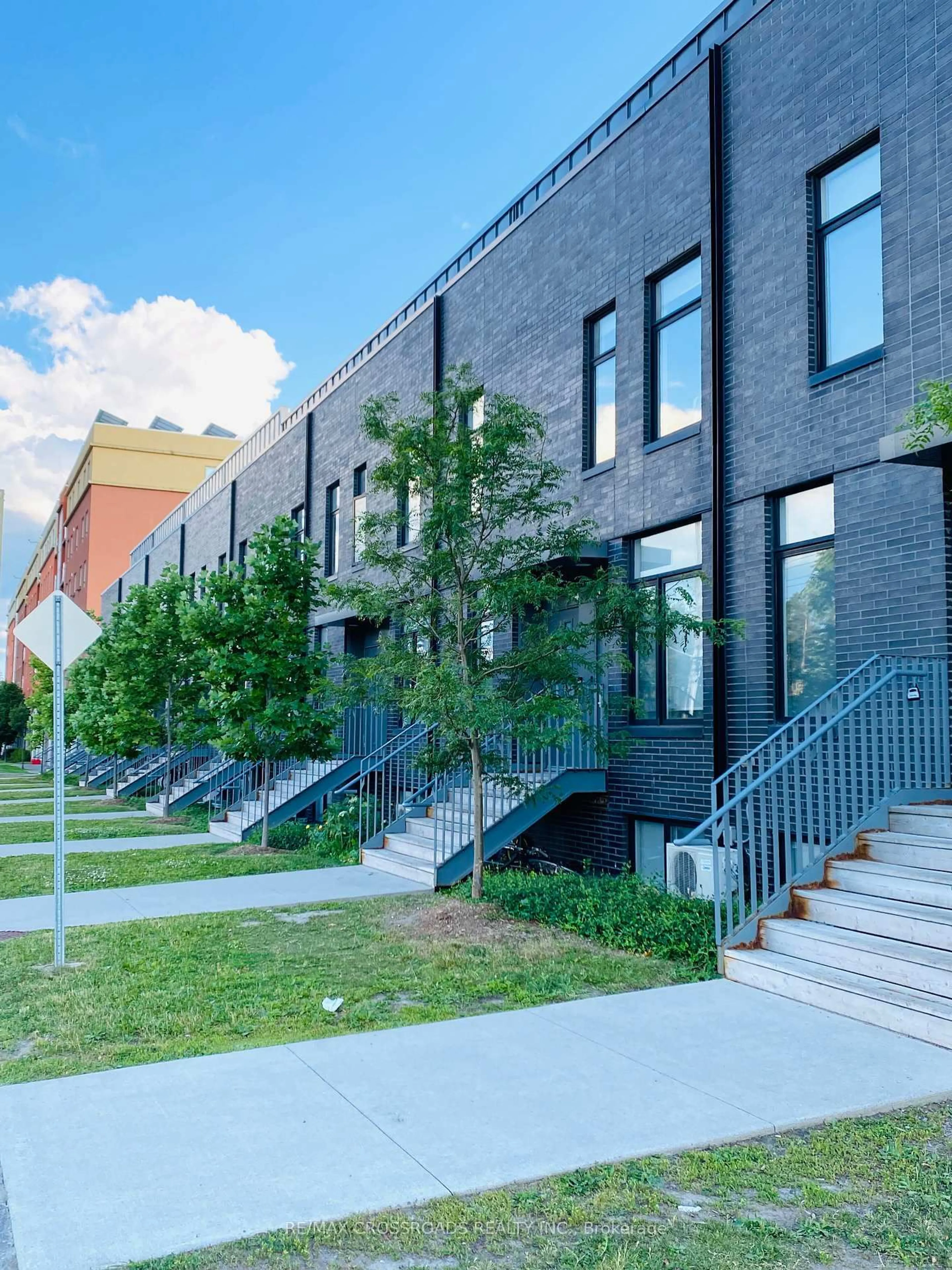 Home with brick exterior material, street for 1720 Simcoe St #5, Oshawa Ontario L1G 4X9