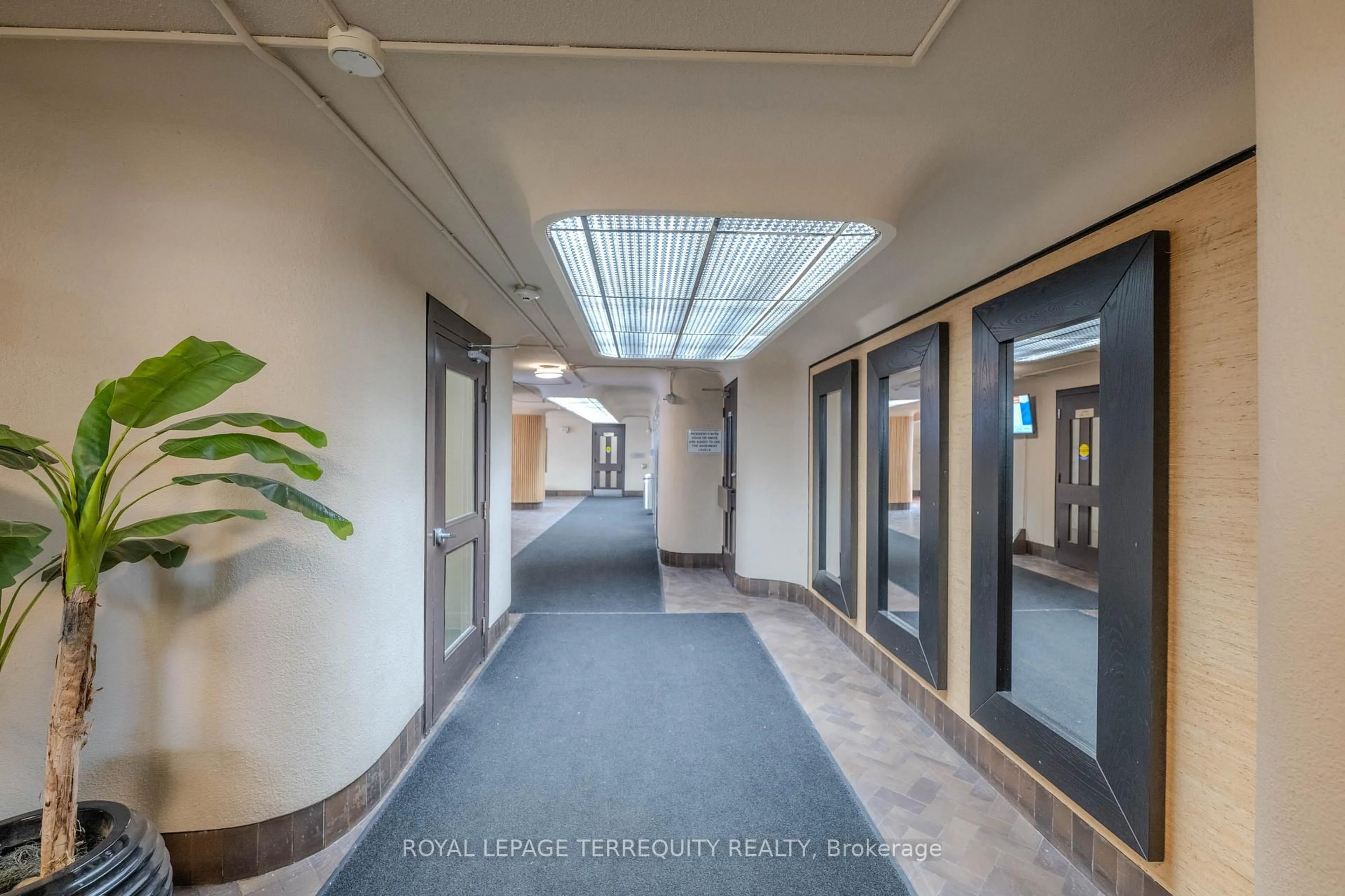 Indoor foyer for 1 Massey Sq #1703, Toronto Ontario M4C 5L4