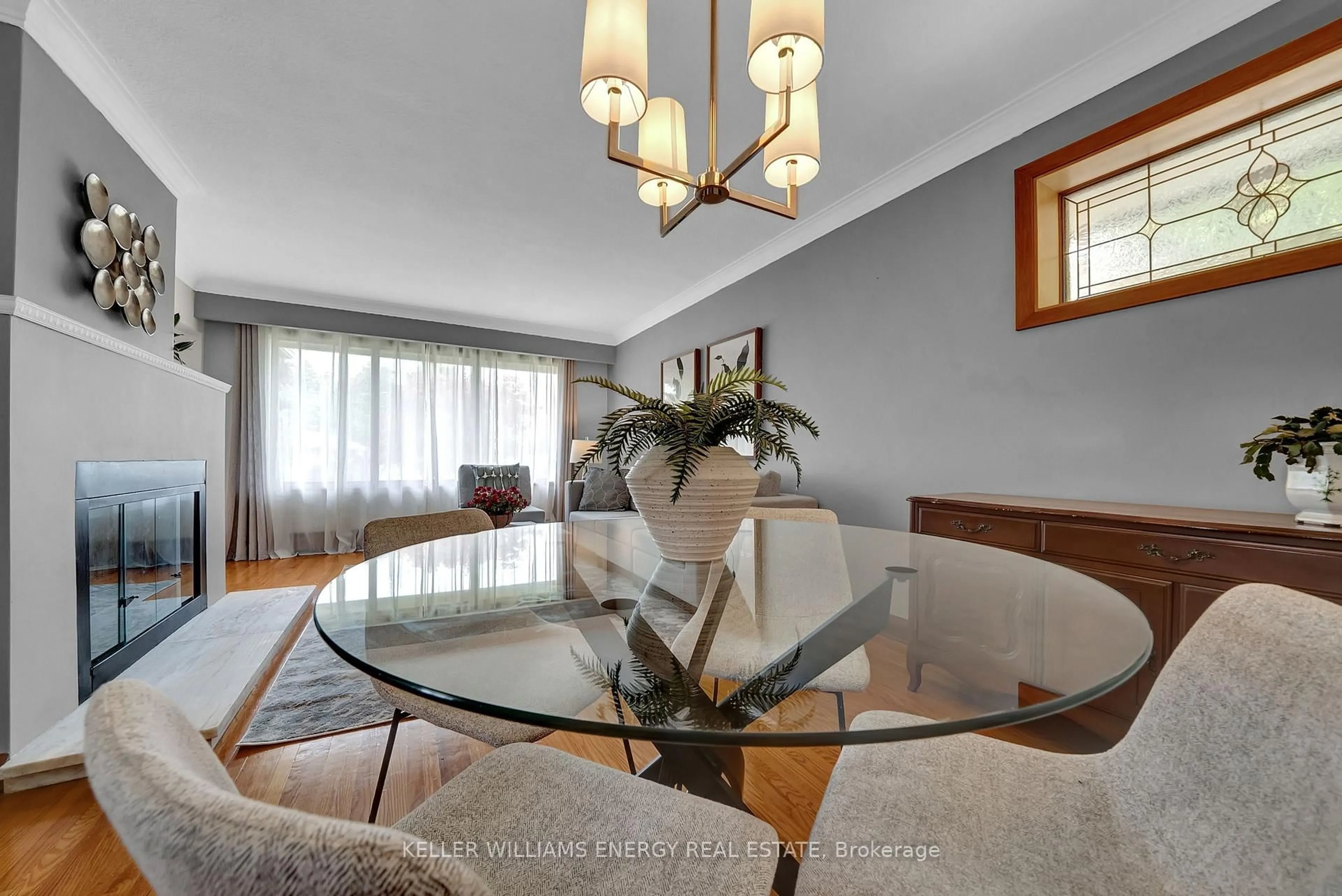 Dining room, unknown for 607 Newman Cres, Whitby Ontario L1N 1M7