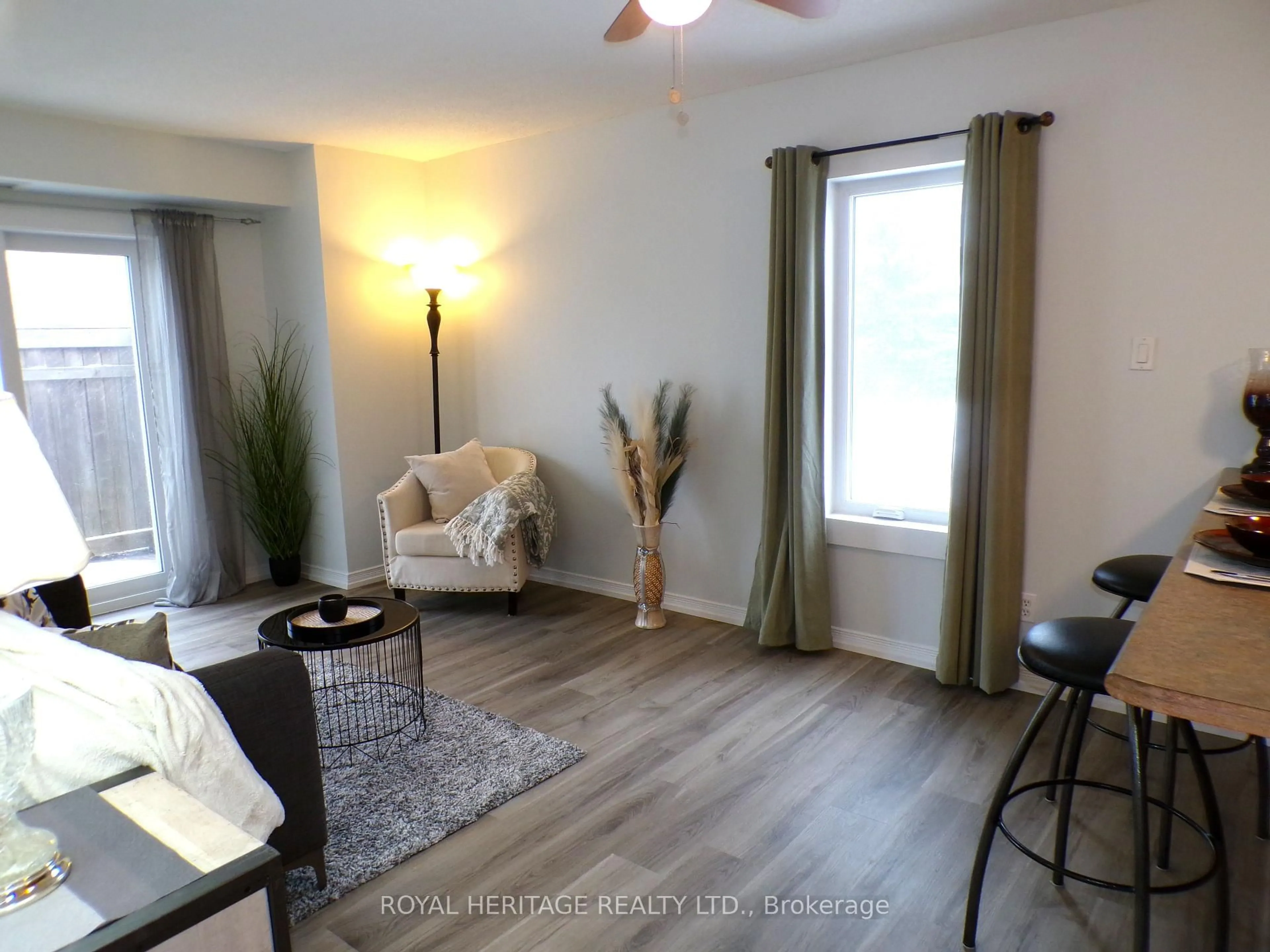 Living room with furniture, unknown for 94 Aspen Springs Dr #106, Clarington Ontario L1C 5N4