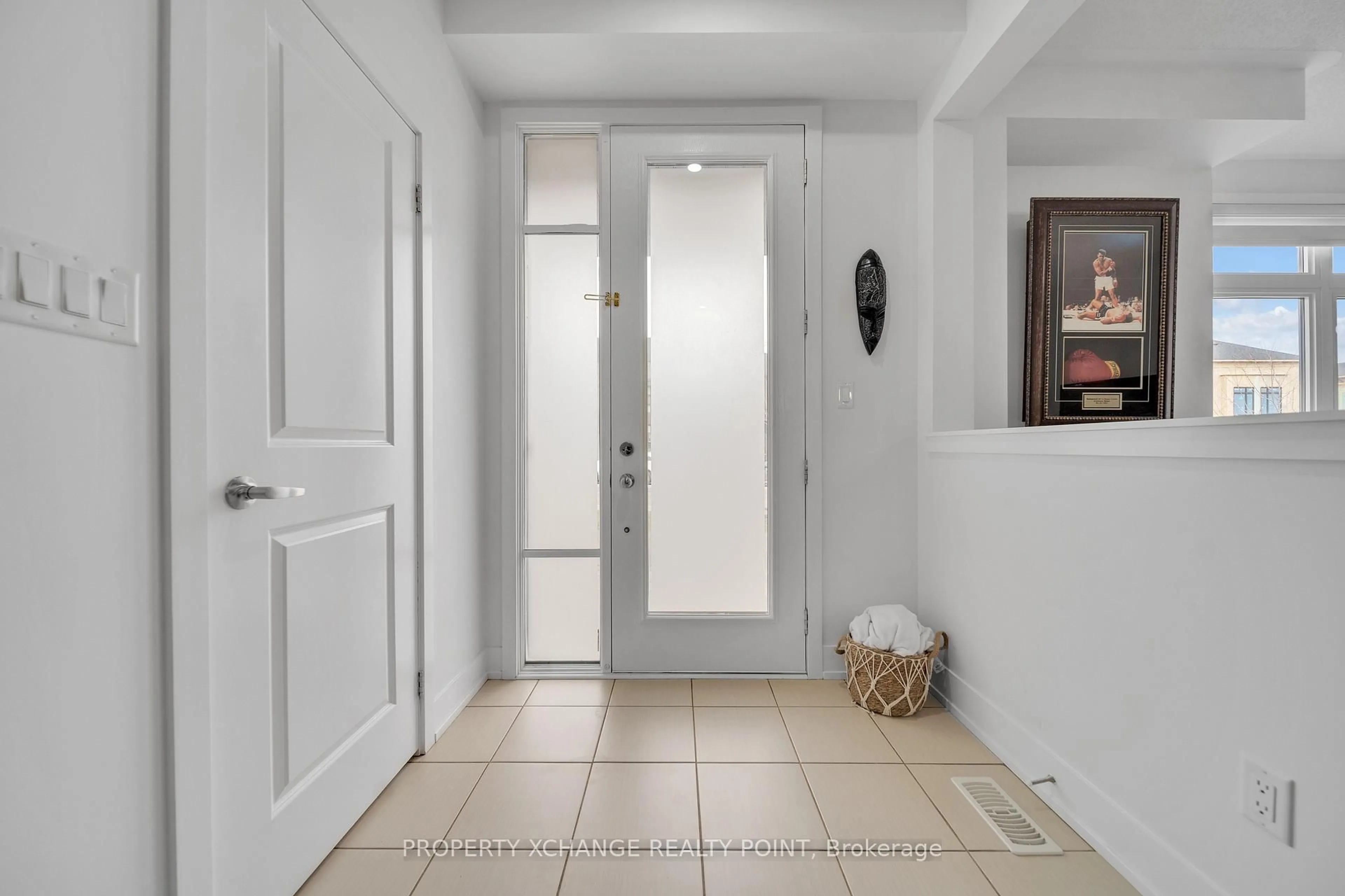 Indoor entryway for 202 Coronation Rd, Whitby Ontario L1P 0H7