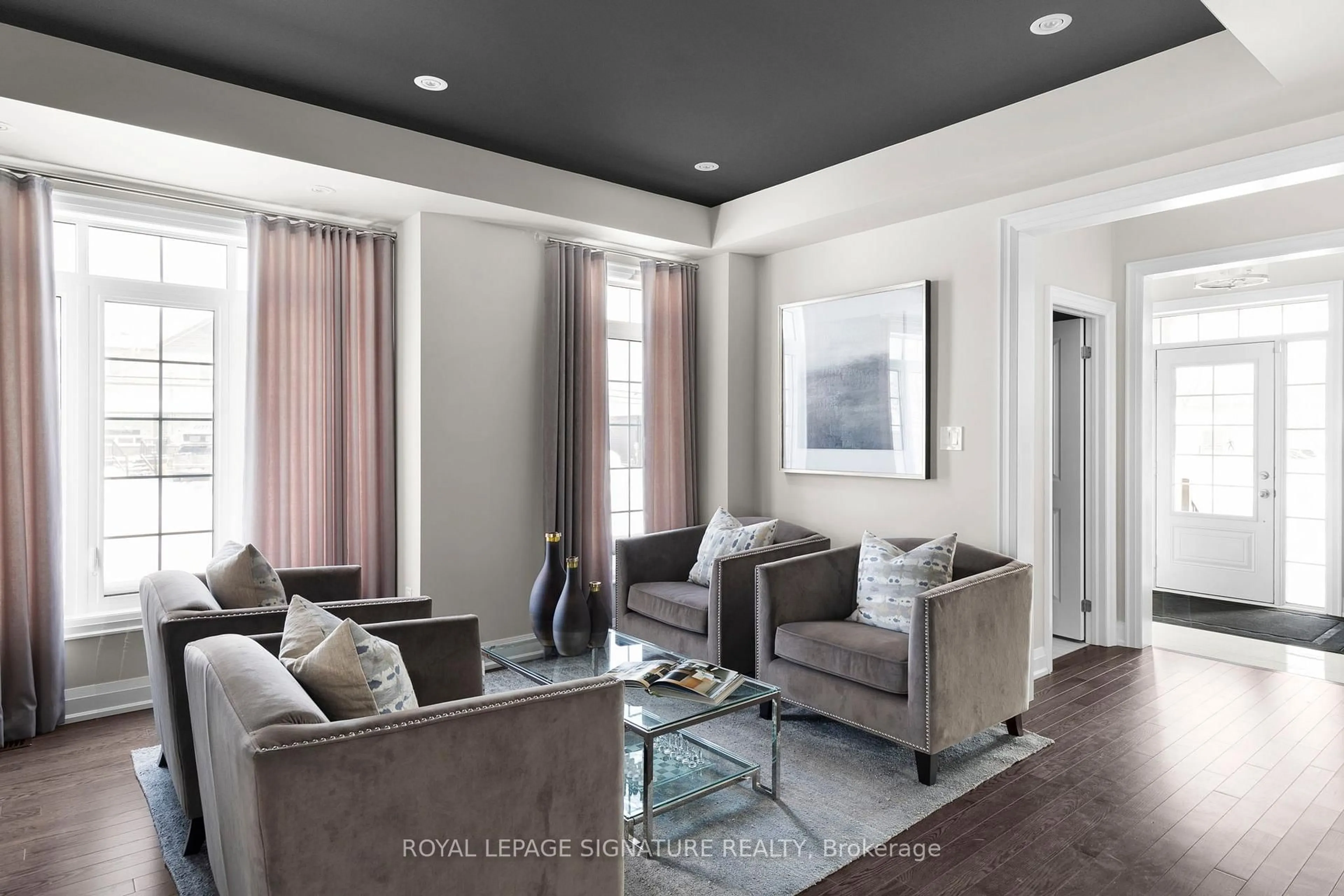 Living room with furniture, unknown for 3 Doctor Archer Dr, Scugog Ontario L9L 0A9