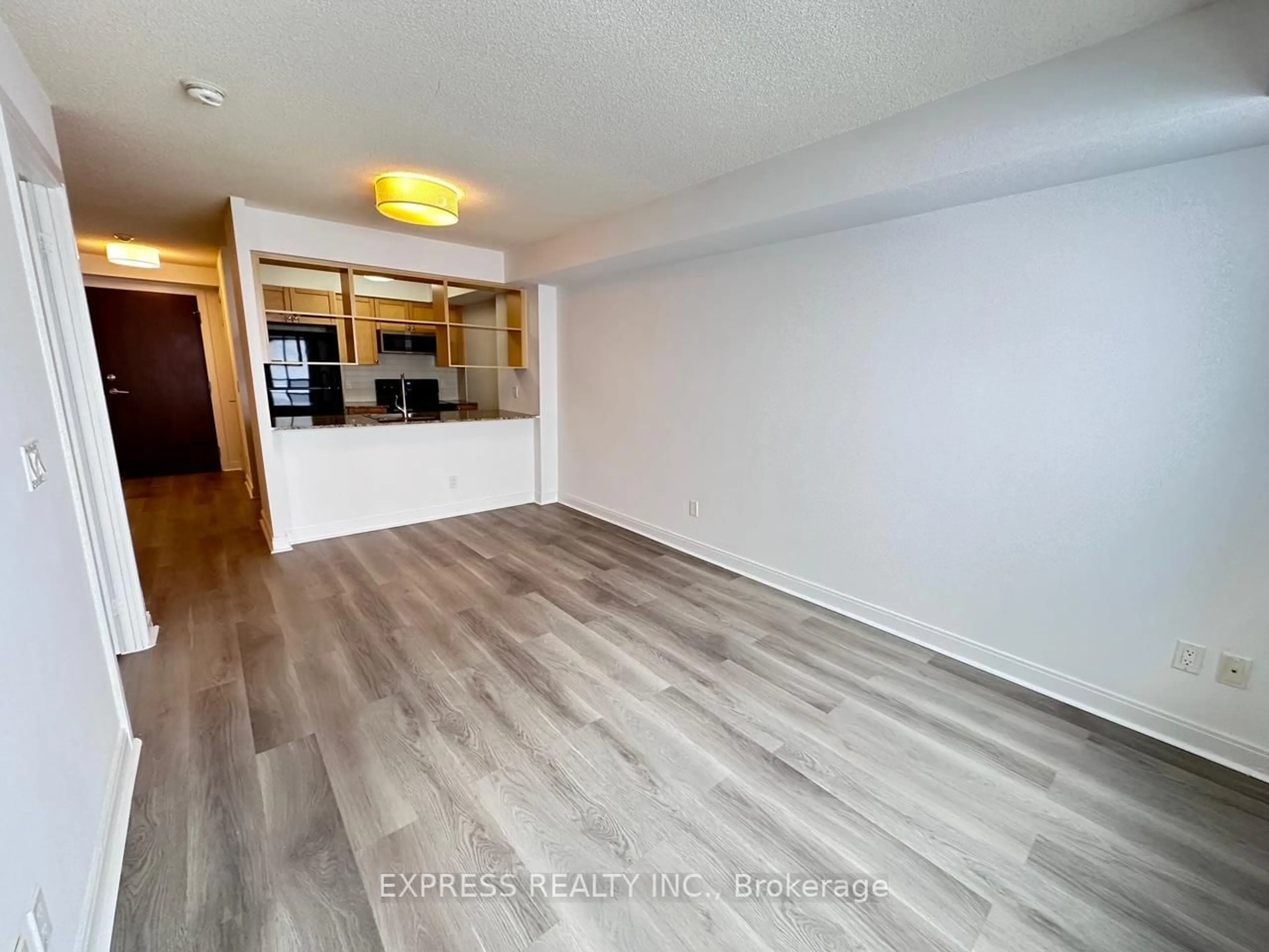 A pic of a room for 181 Village Green Sq #1712, Toronto Ontario M1S 0K6