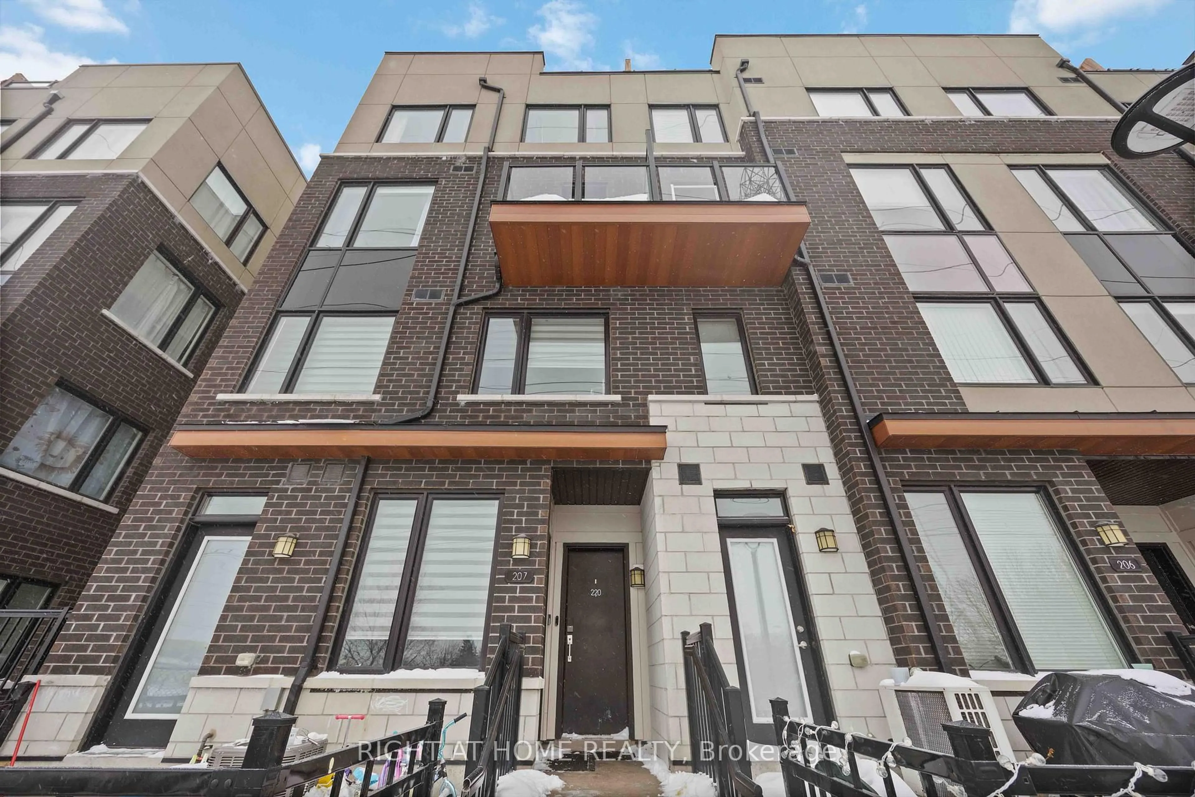 Home with brick exterior material, street for 1555 Kingston Rd #220, Pickering Ontario L1V 0E9