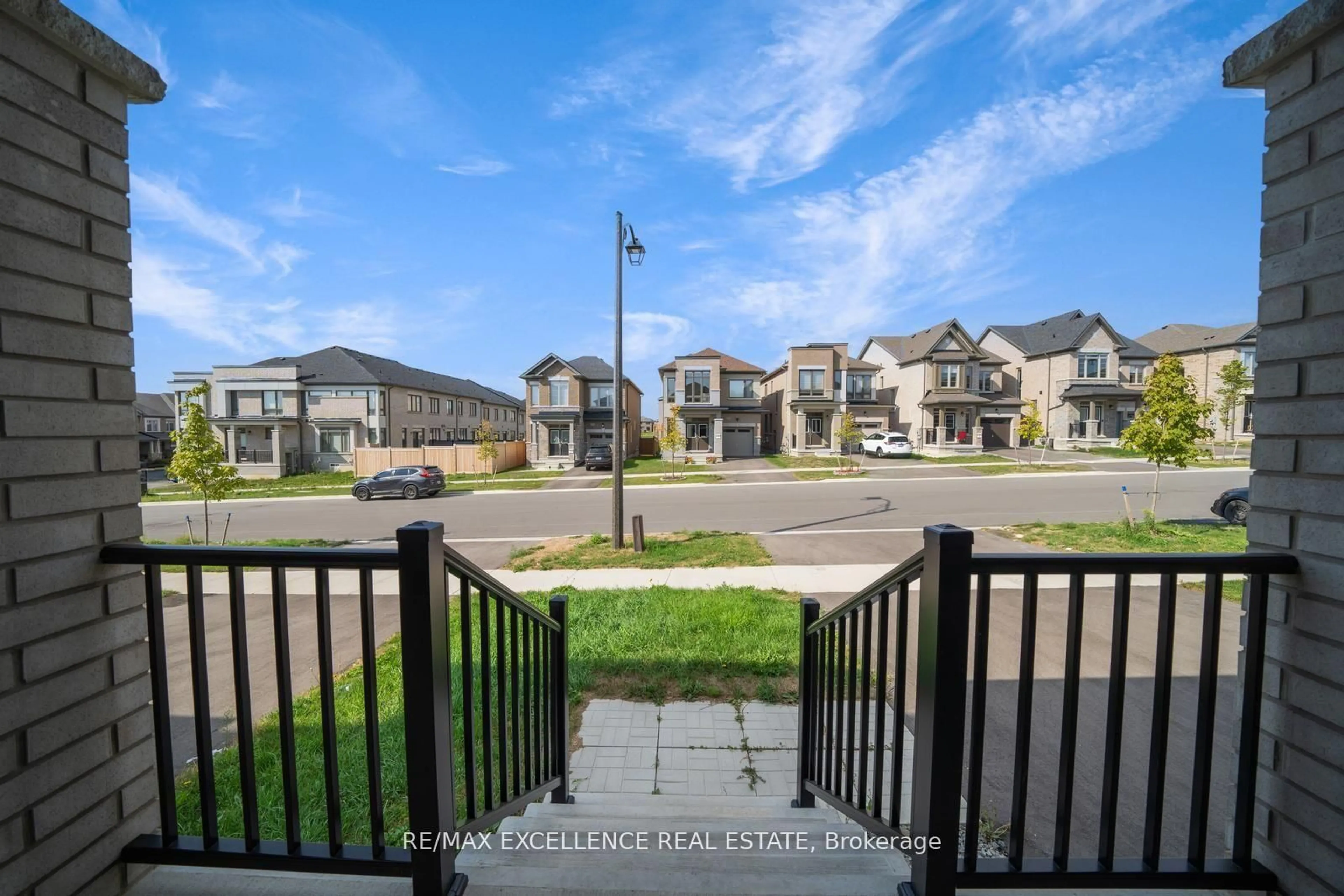 A pic from outside/outdoor area/front of a property/back of a property/a pic from drone, street for 2085 Coppermine St, Oshawa Ontario L1L 0T2