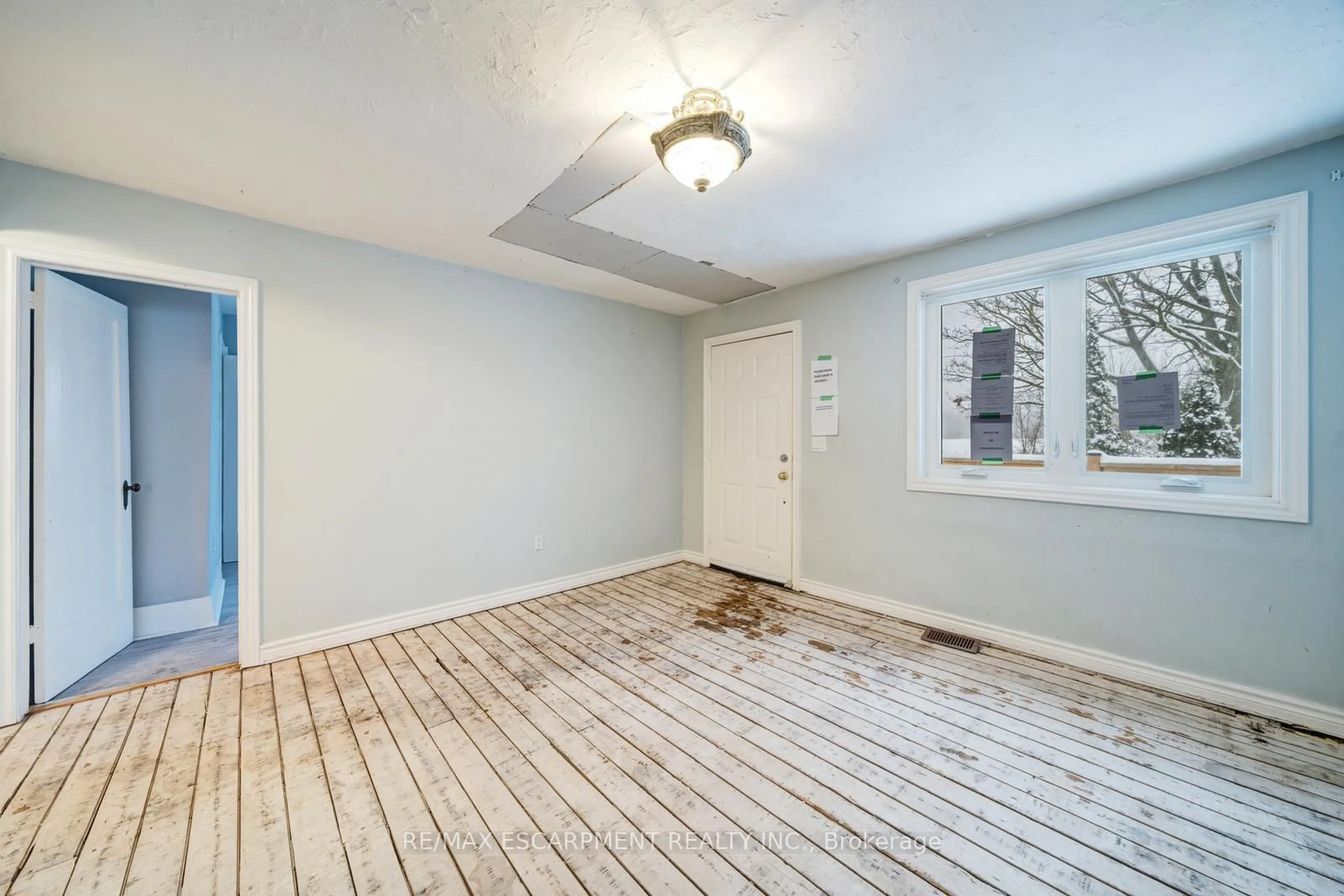 A pic of a room for 2414 Holt Rd, Clarington Ontario L1C 6G5