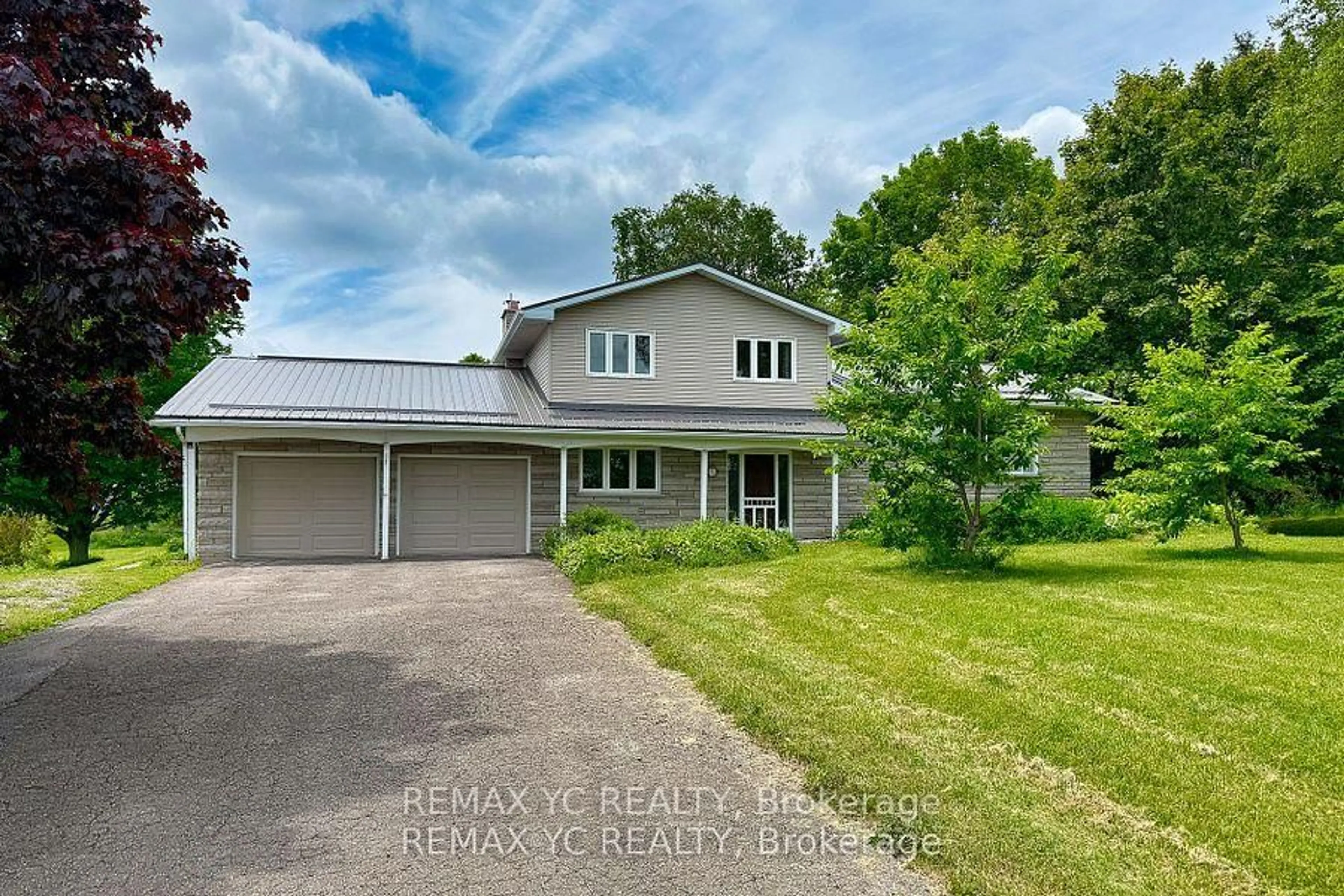 A pic from outside/outdoor area/front of a property/back of a property/a pic from drone, water/lake/river/ocean view for 4106 Grandview St, Oshawa Ontario L1H 7K4