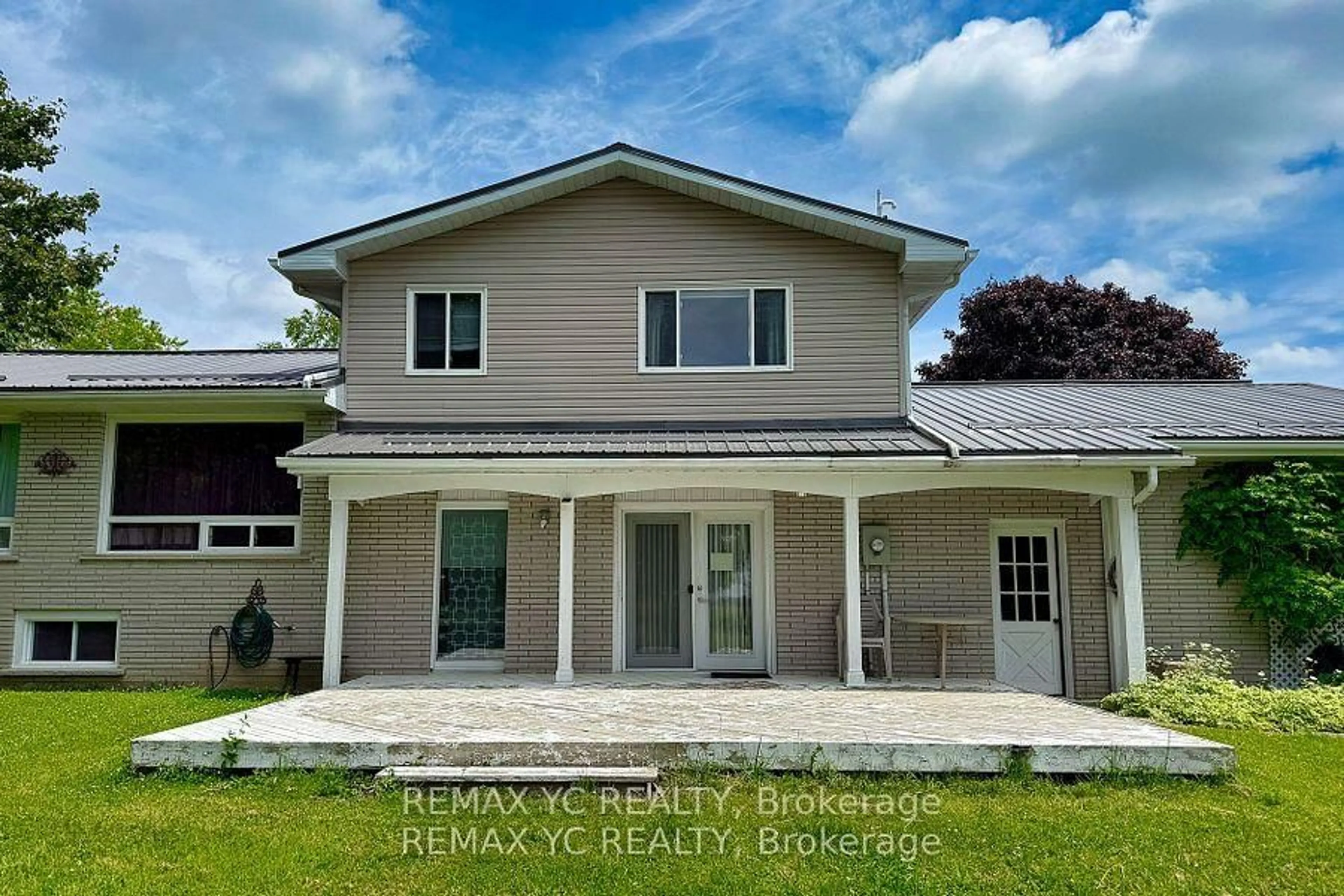 Home with vinyl exterior material, building for 4106 Grandview St, Oshawa Ontario L1H 7K4