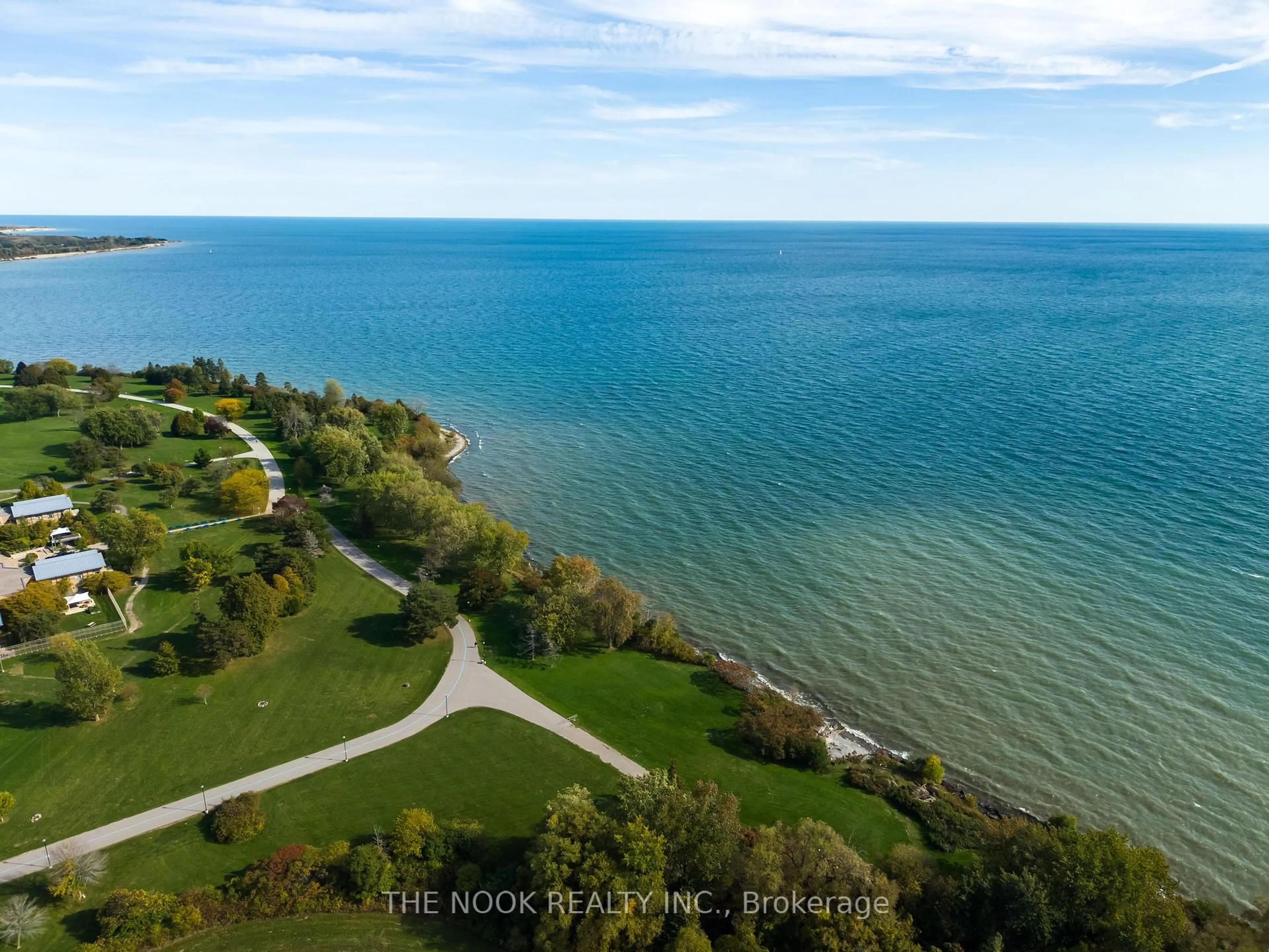 A pic from outside/outdoor area/front of a property/back of a property/a pic from drone, water/lake/river/ocean view for 5 Coastview Crt, Whitby Ontario L1N 9N6