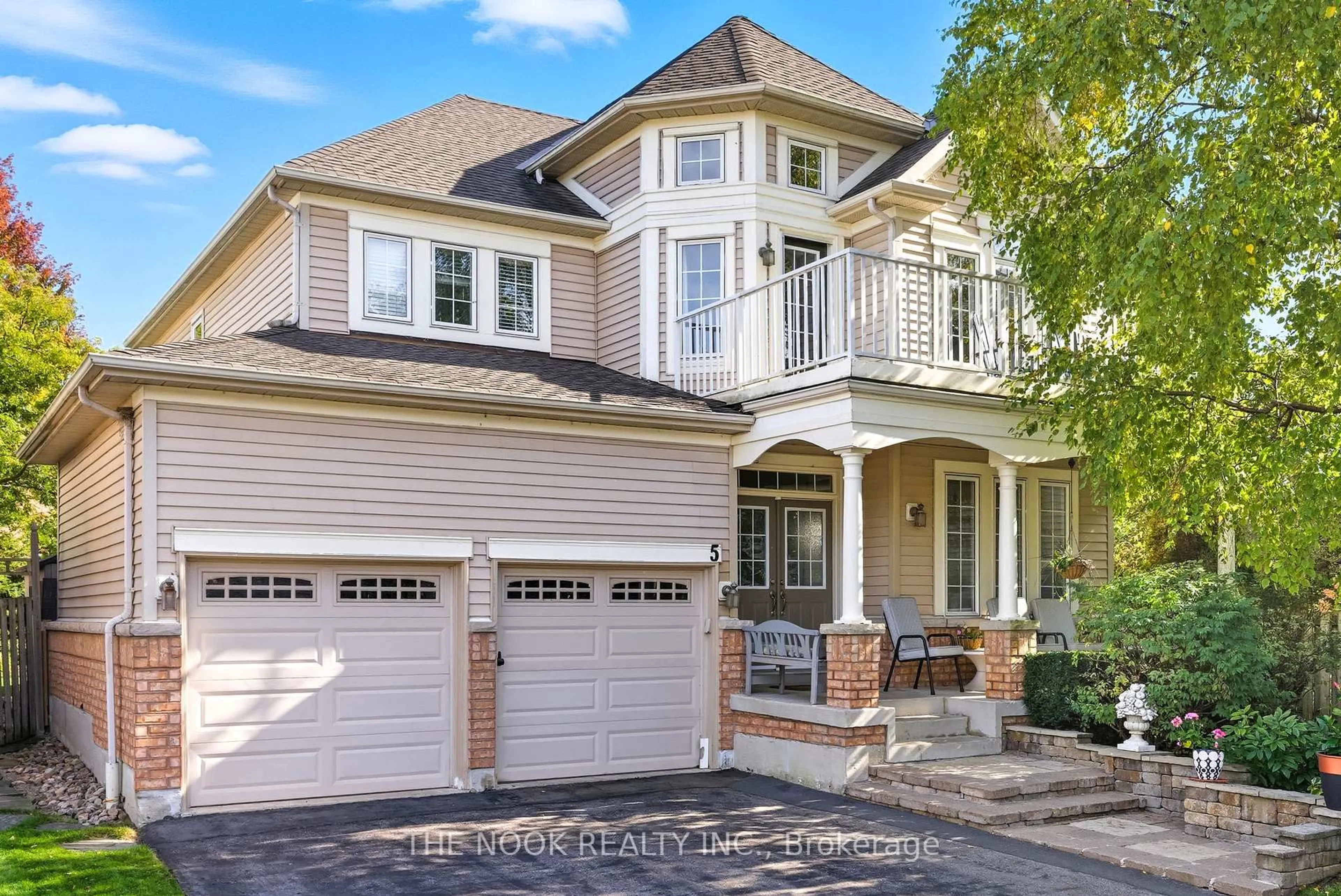 Home with brick exterior material, street for 5 Coastview Crt, Whitby Ontario L1N 9N6