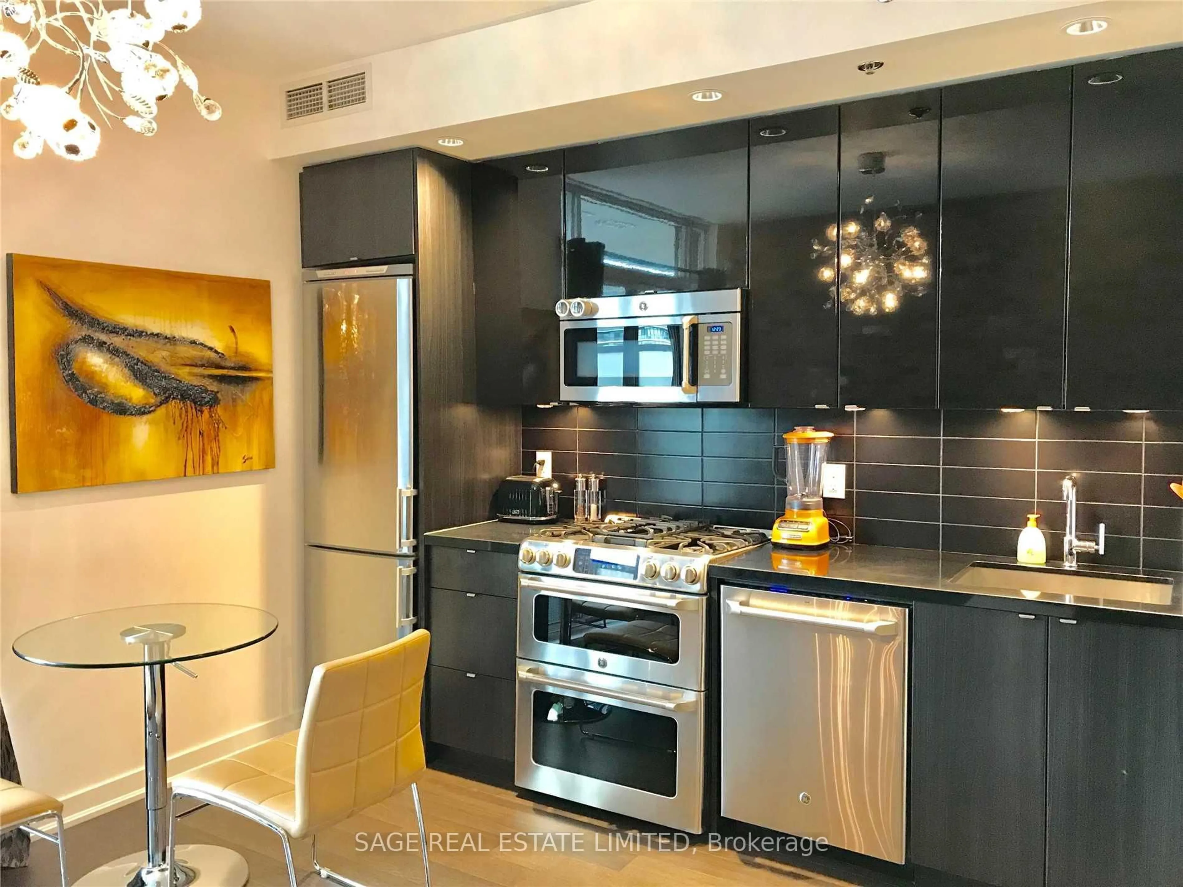 Contemporary kitchen, unknown for 88 Colgate Ave #533, Toronto Ontario M4M 0A6