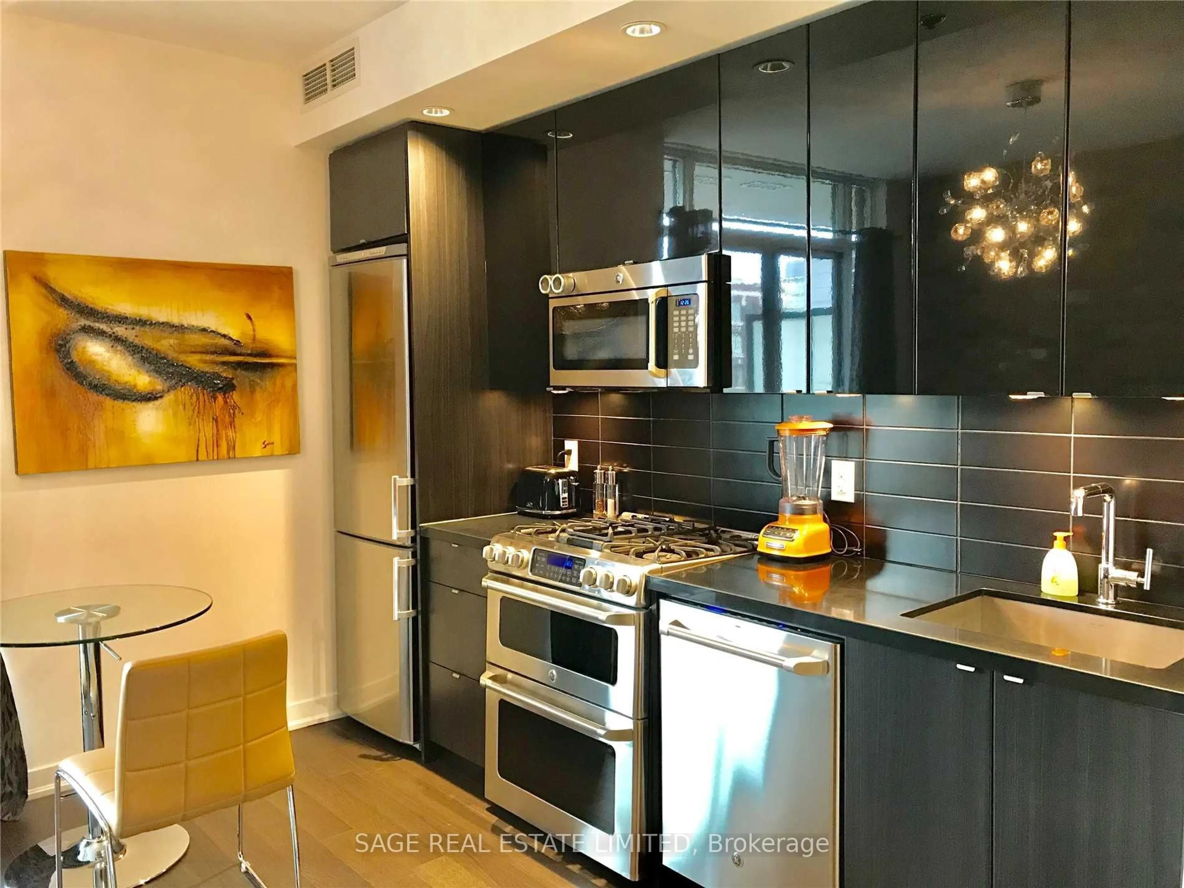 Contemporary kitchen, ceramic/tile floor for 88 Colgate Ave #533, Toronto Ontario M4M 0A6