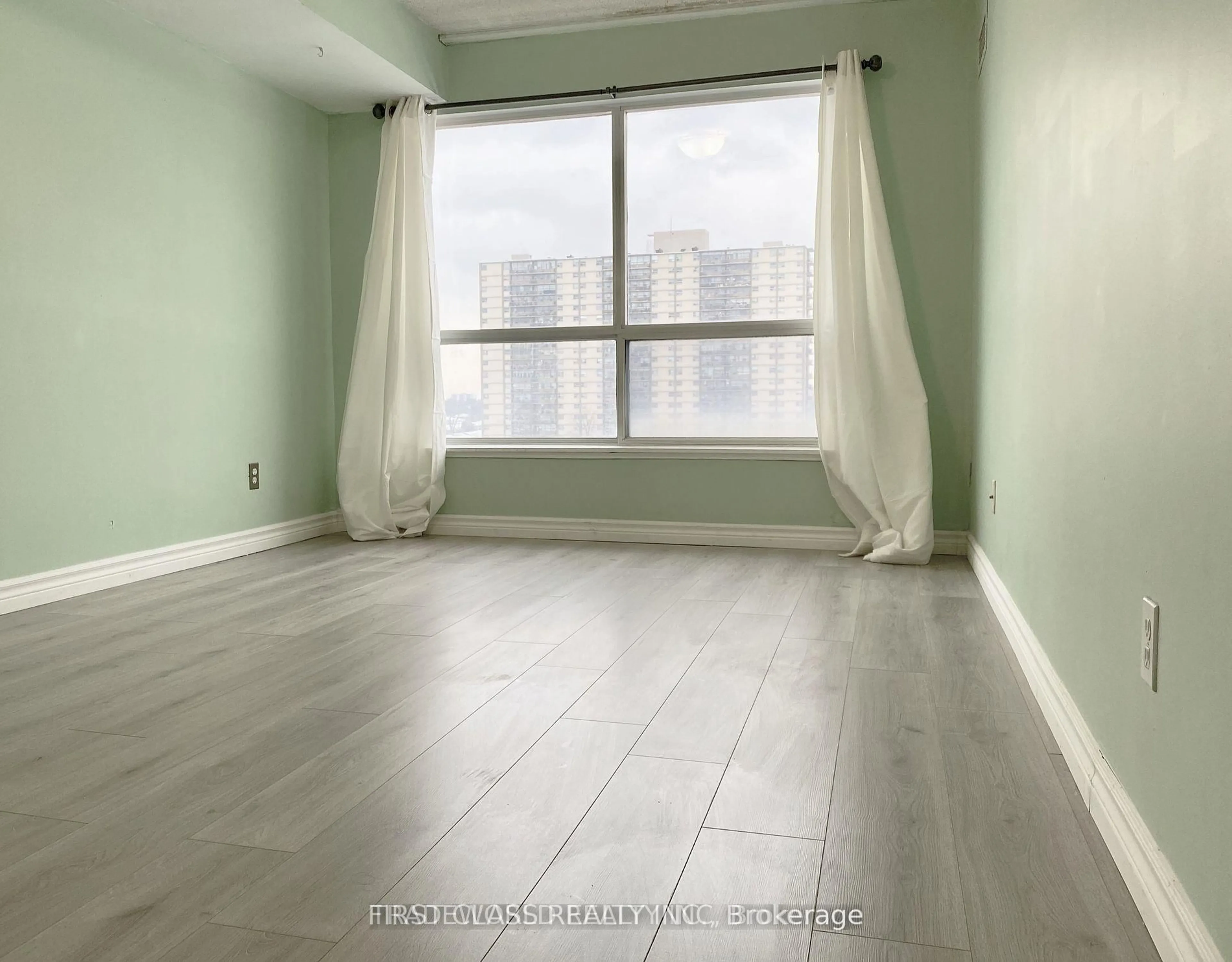 A pic of a room for 1470 Midland Ave #911, Toronto Ontario M1P 4Z4