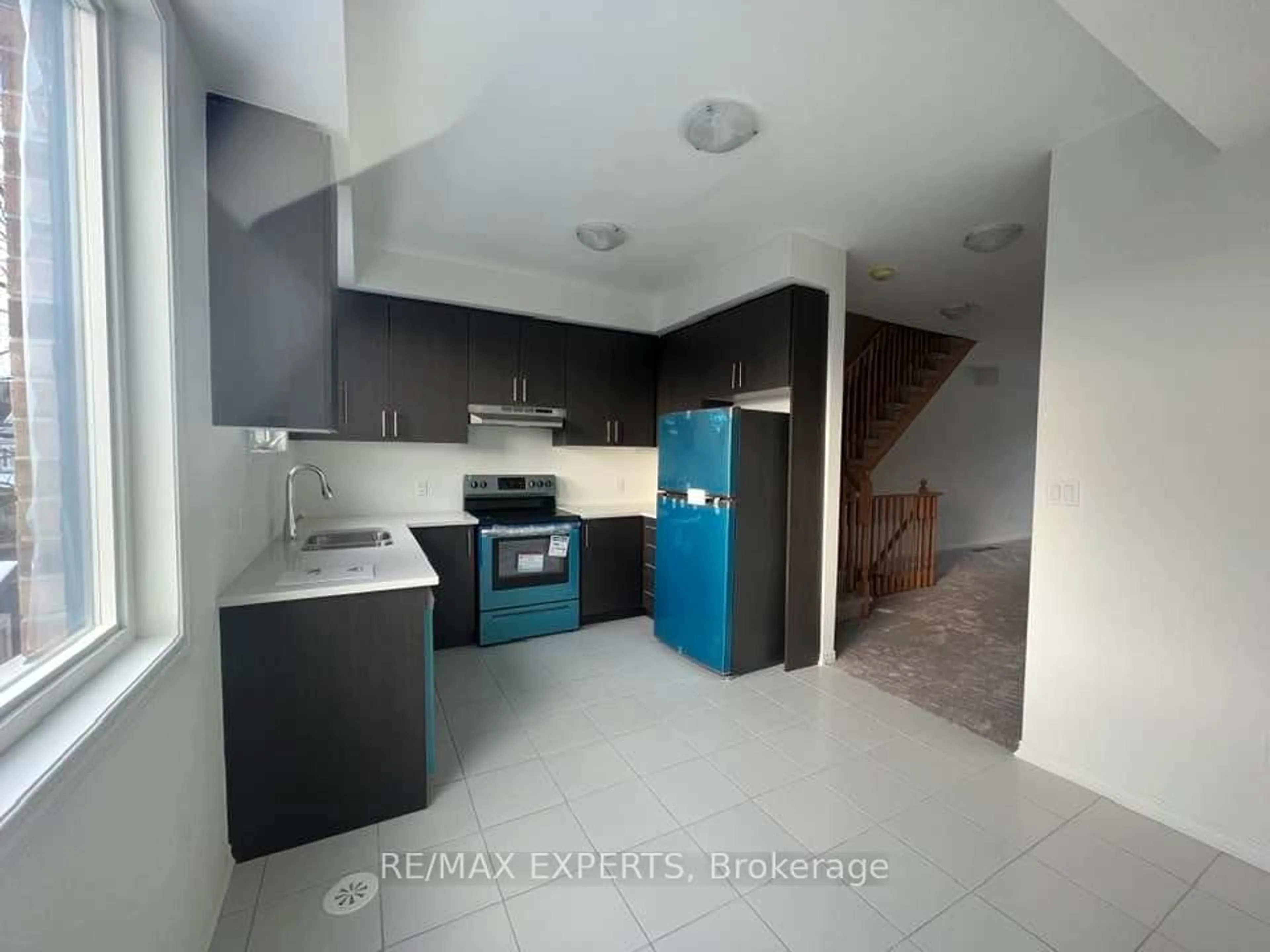 Standard kitchen, unknown for 1410 Coral Springs Path, Oshawa Ontario L1K 3G1