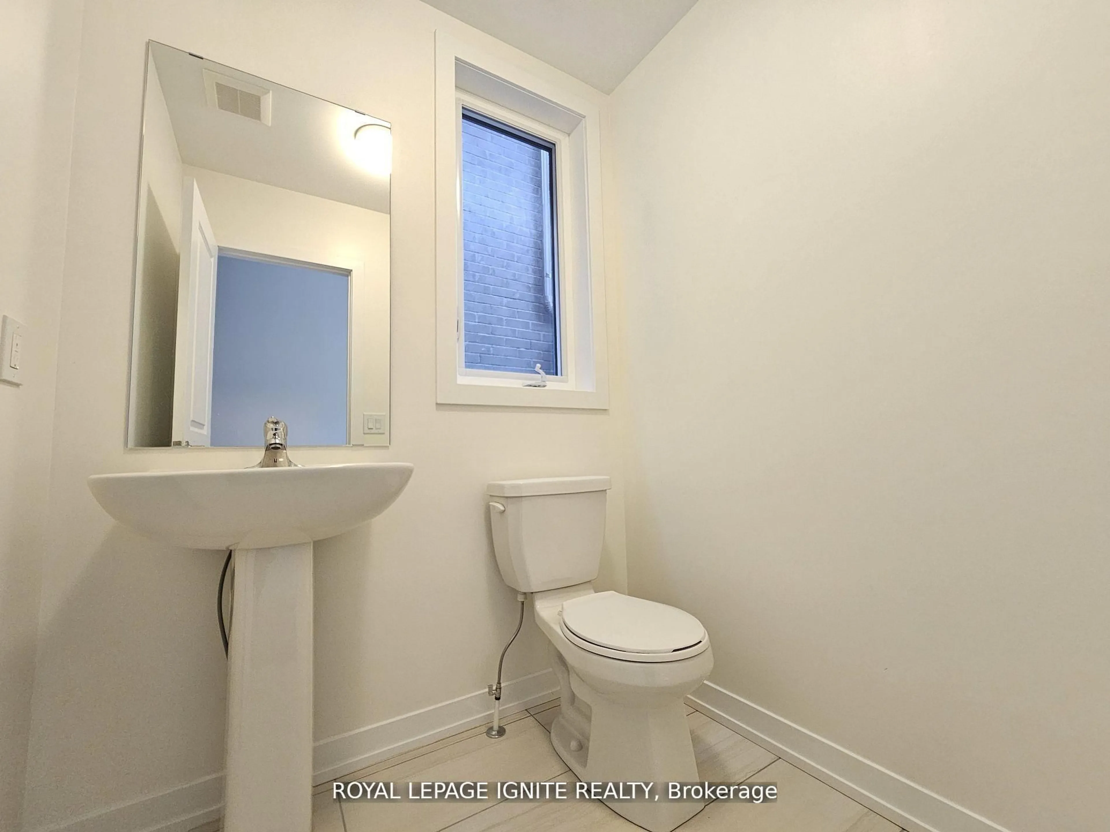 Standard bathroom, unknown for 1848 Lotus Blossom Rd, Pickering Ontario L1Y 0B6