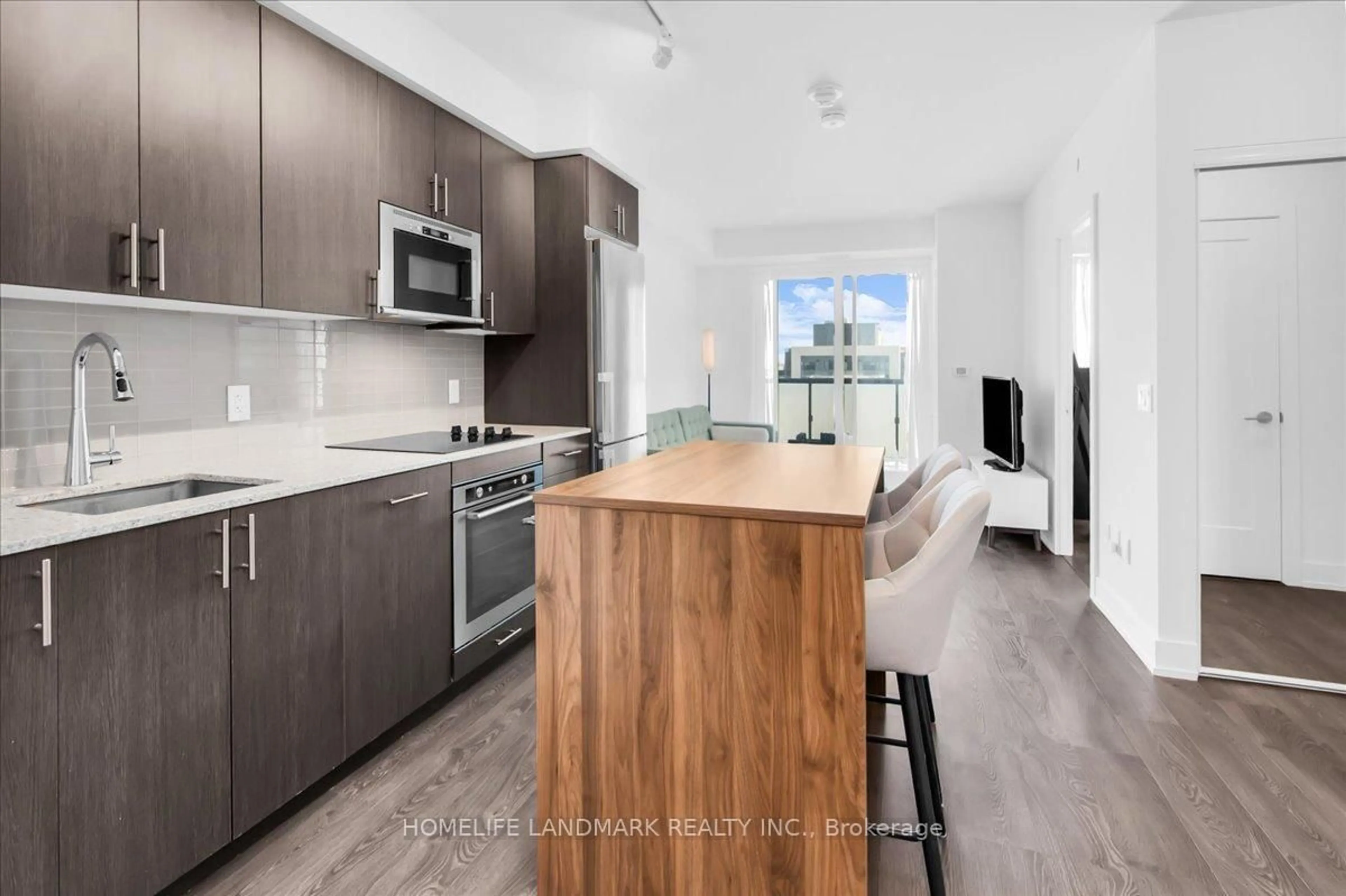 Open concept kitchen, unknown for 2550 Simcoe St #2011, Oshawa Ontario L3R 1A4