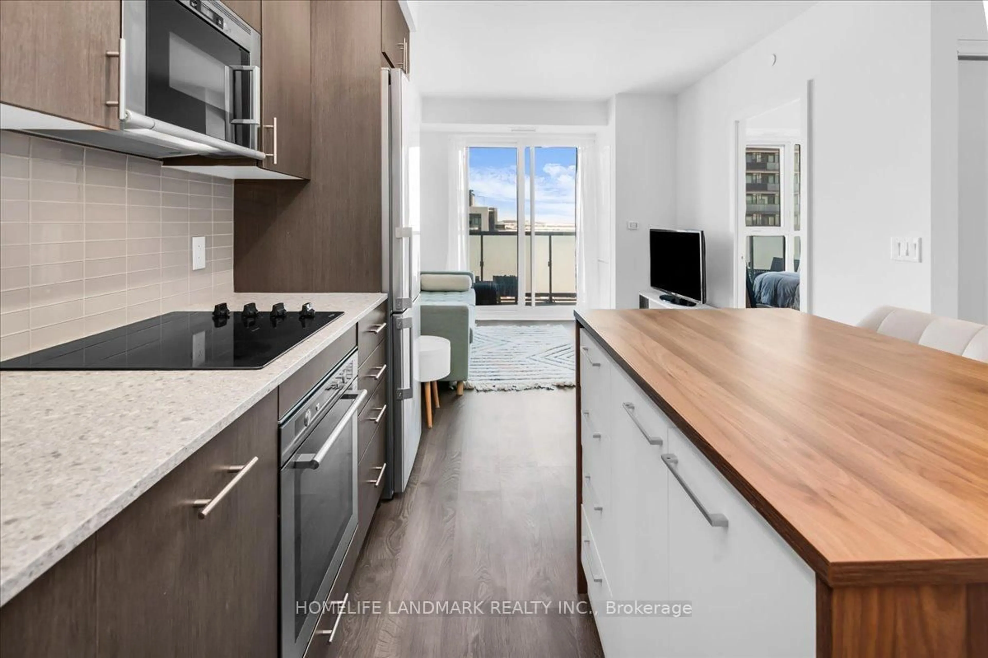 Open concept kitchen, unknown for 2550 Simcoe St #2011, Oshawa Ontario L3R 1A4