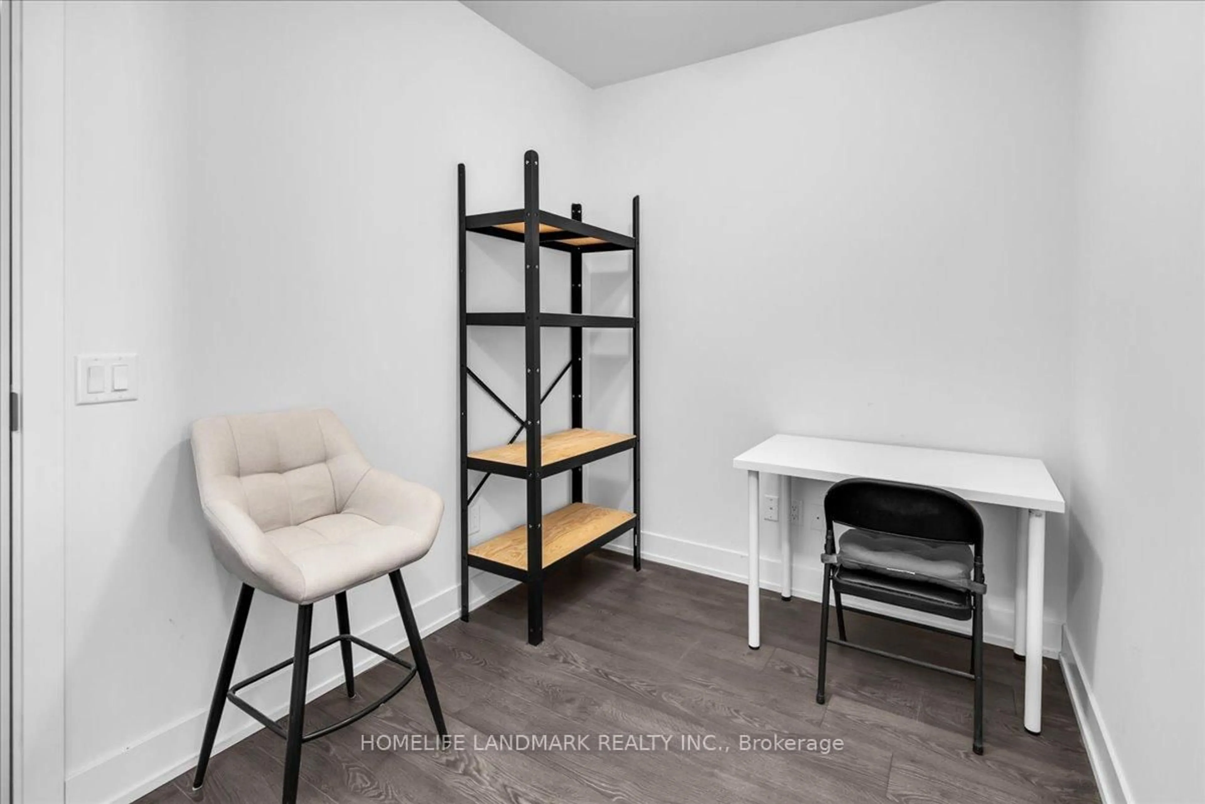 A pic of a room for 2550 Simcoe St #2011, Oshawa Ontario L3R 1A4