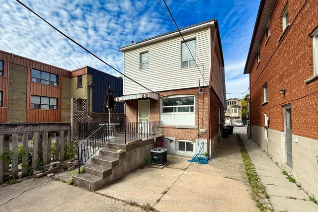 43 Torrens Ave, Toronto 4