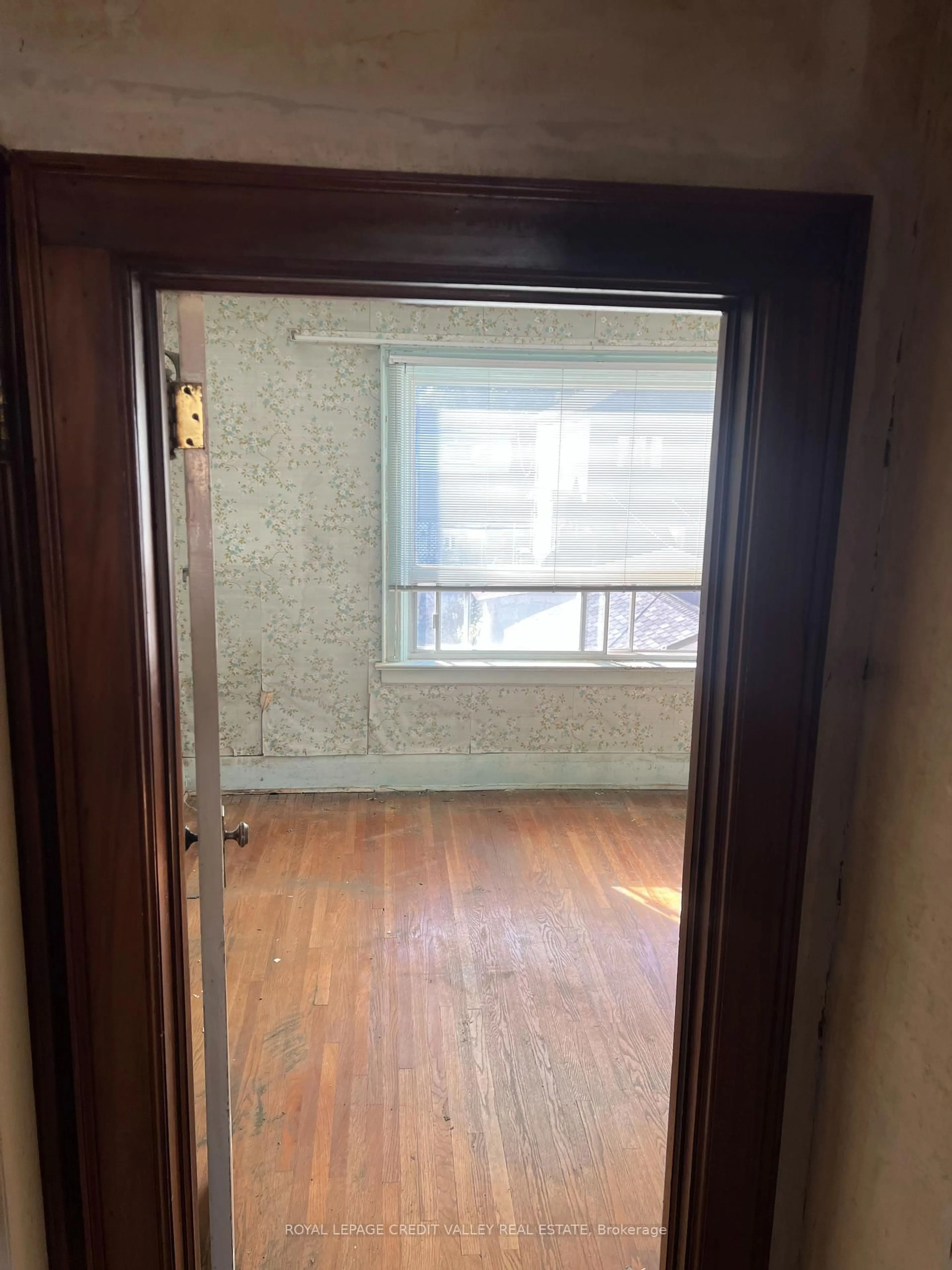 A pic of a room for 12 Stanhope Ave, Toronto Ontario M4K 3N5