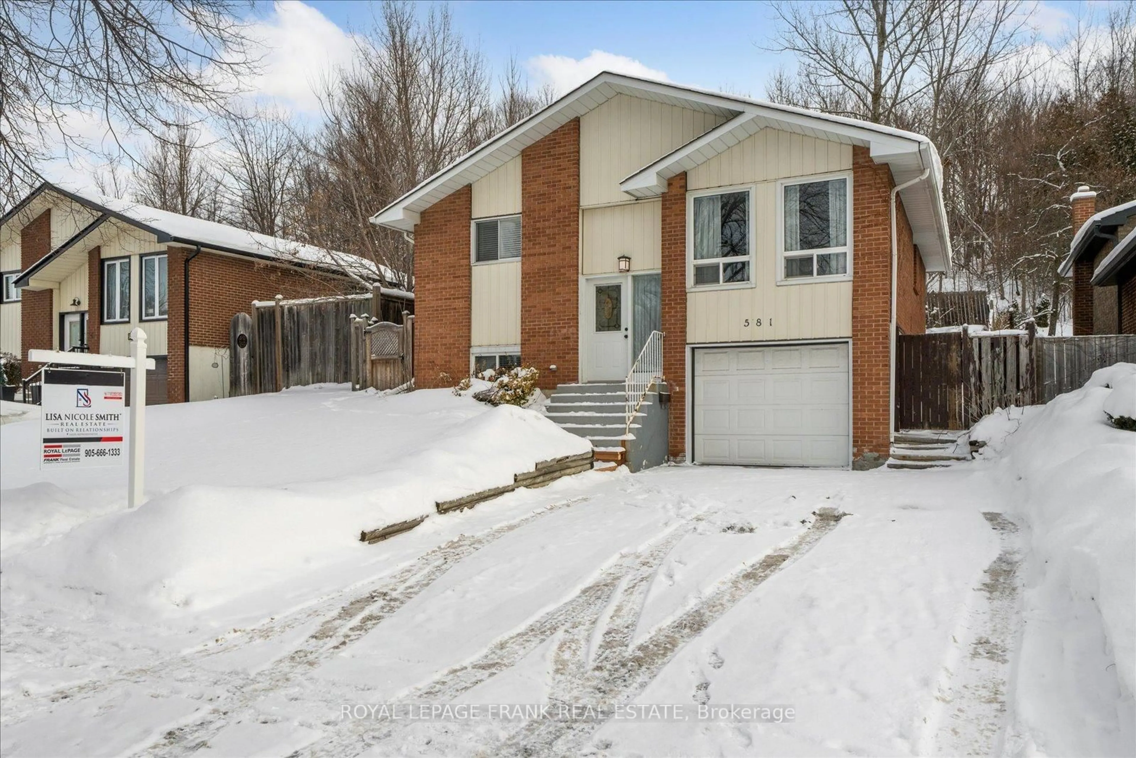 Home with brick exterior material, street for 581 Grandview St, Oshawa Ontario L1H 7T5