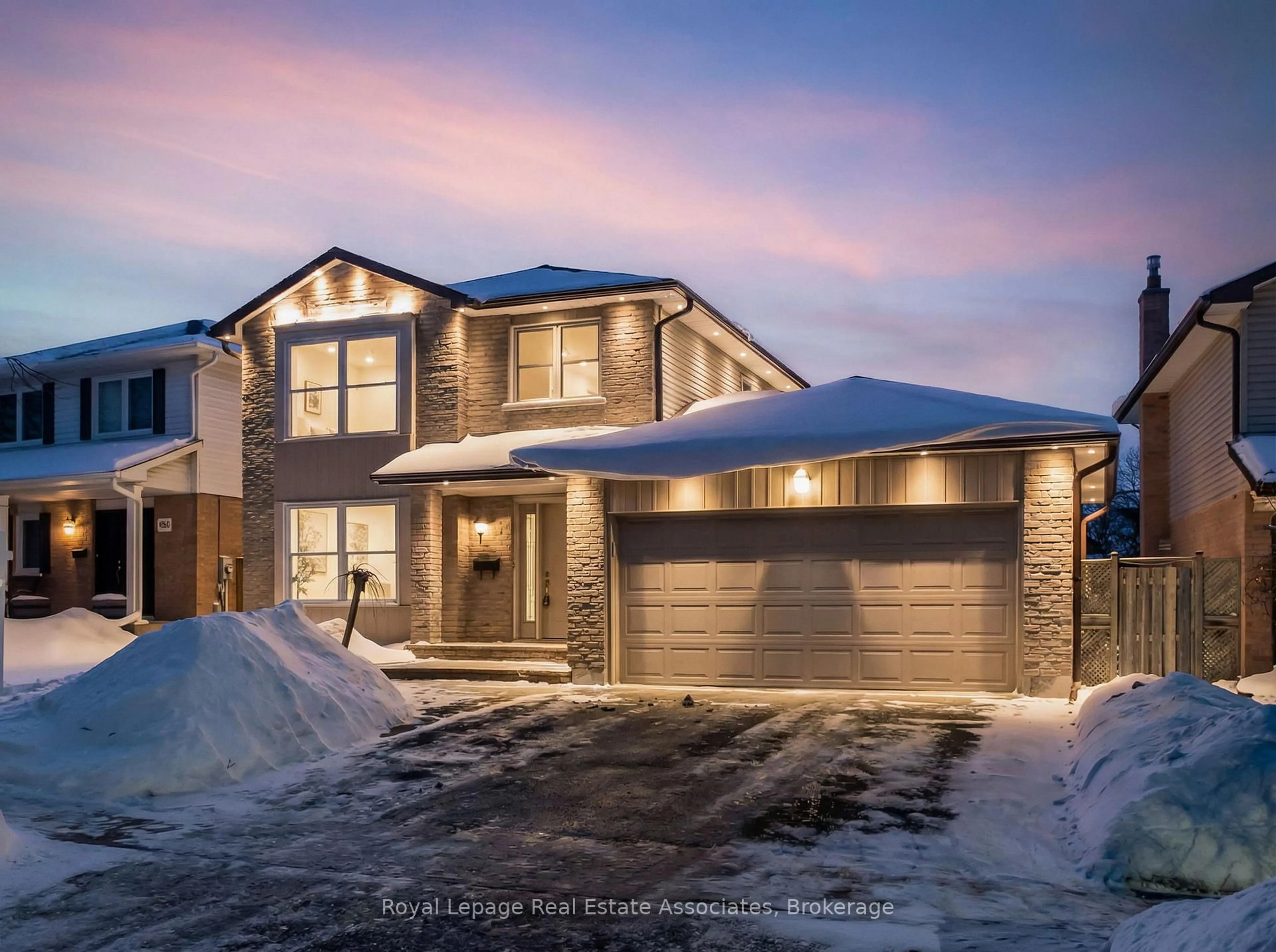 Home with brick exterior material, street for 896 Roundelay Dr, Oshawa Ontario L1J 7T7