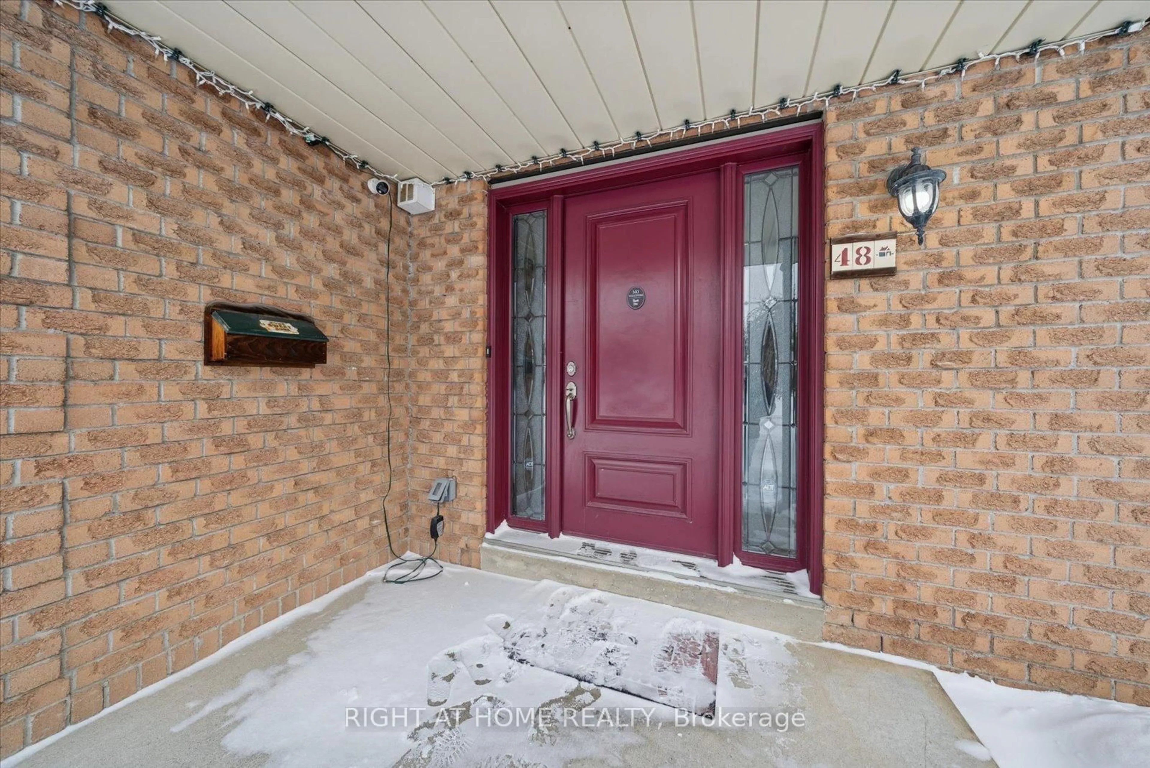 Indoor entryway for 48 Cherry Blossom Cres, Clarington Ontario L1E 1G7