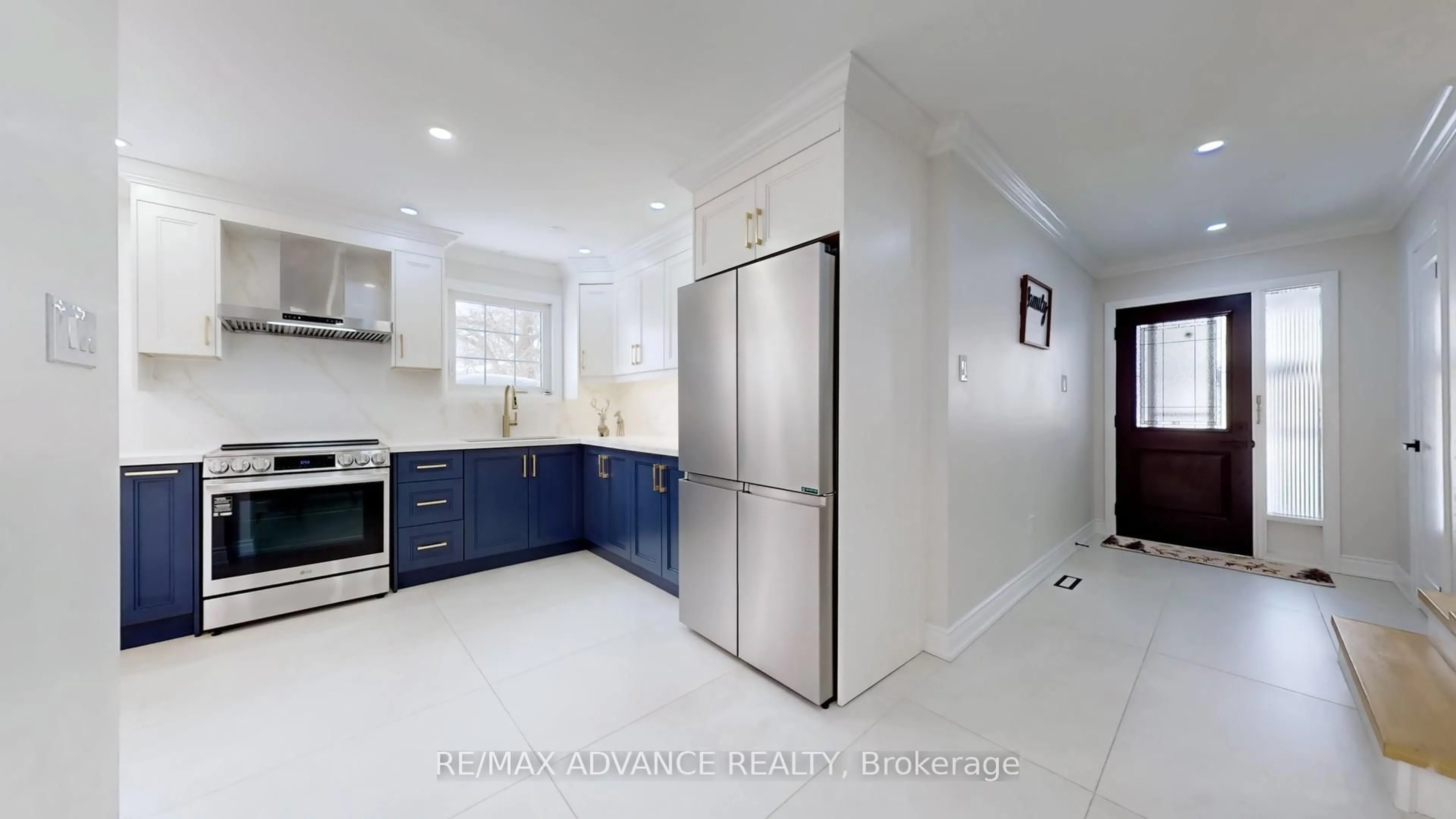 Open concept kitchen, ceramic/tile floor for 69 Rakewood Cres, Toronto Ontario M1V 1M6