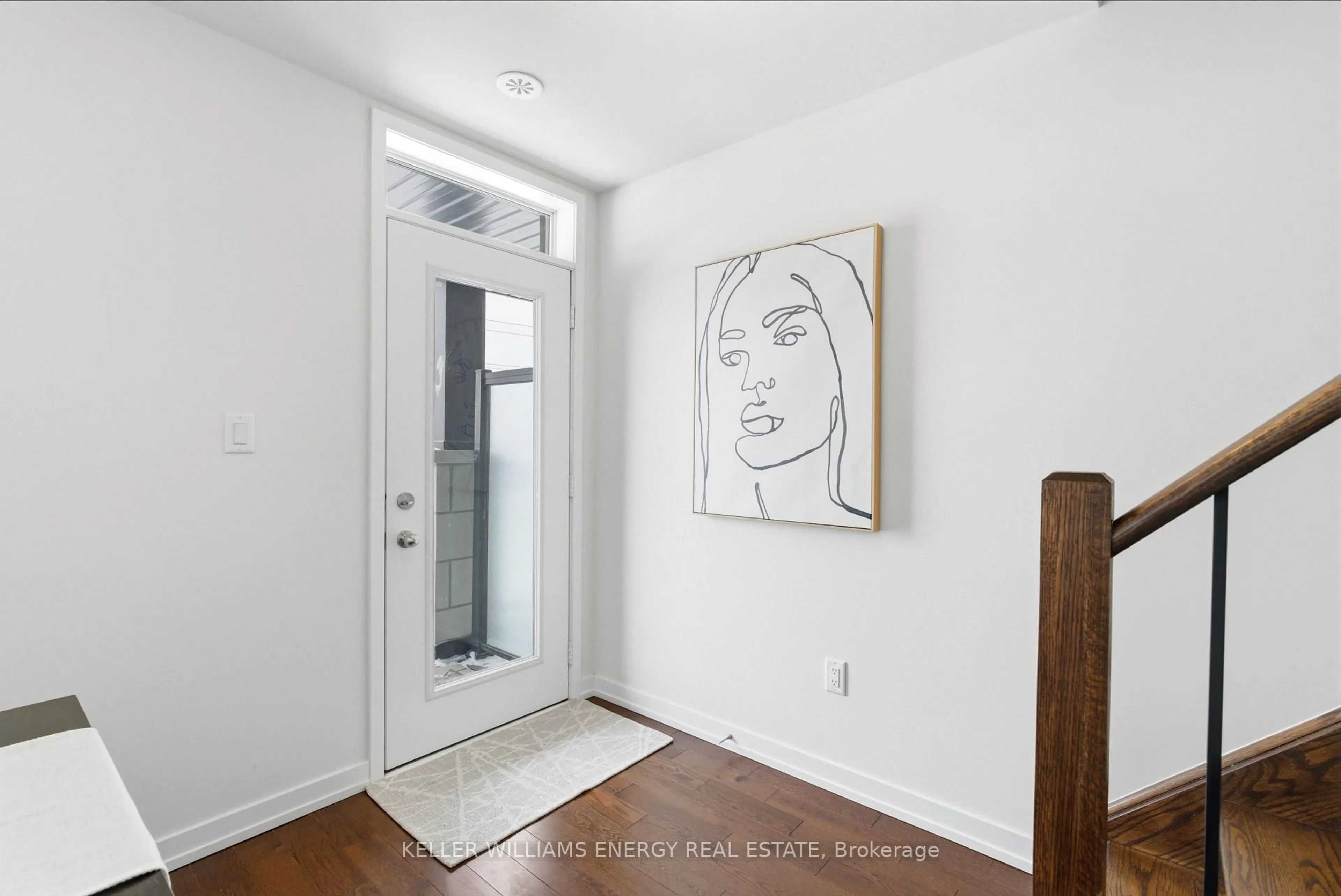 Indoor entryway for 2550 Castlegate Crossing #316, Pickering Ontario L1X 0H6