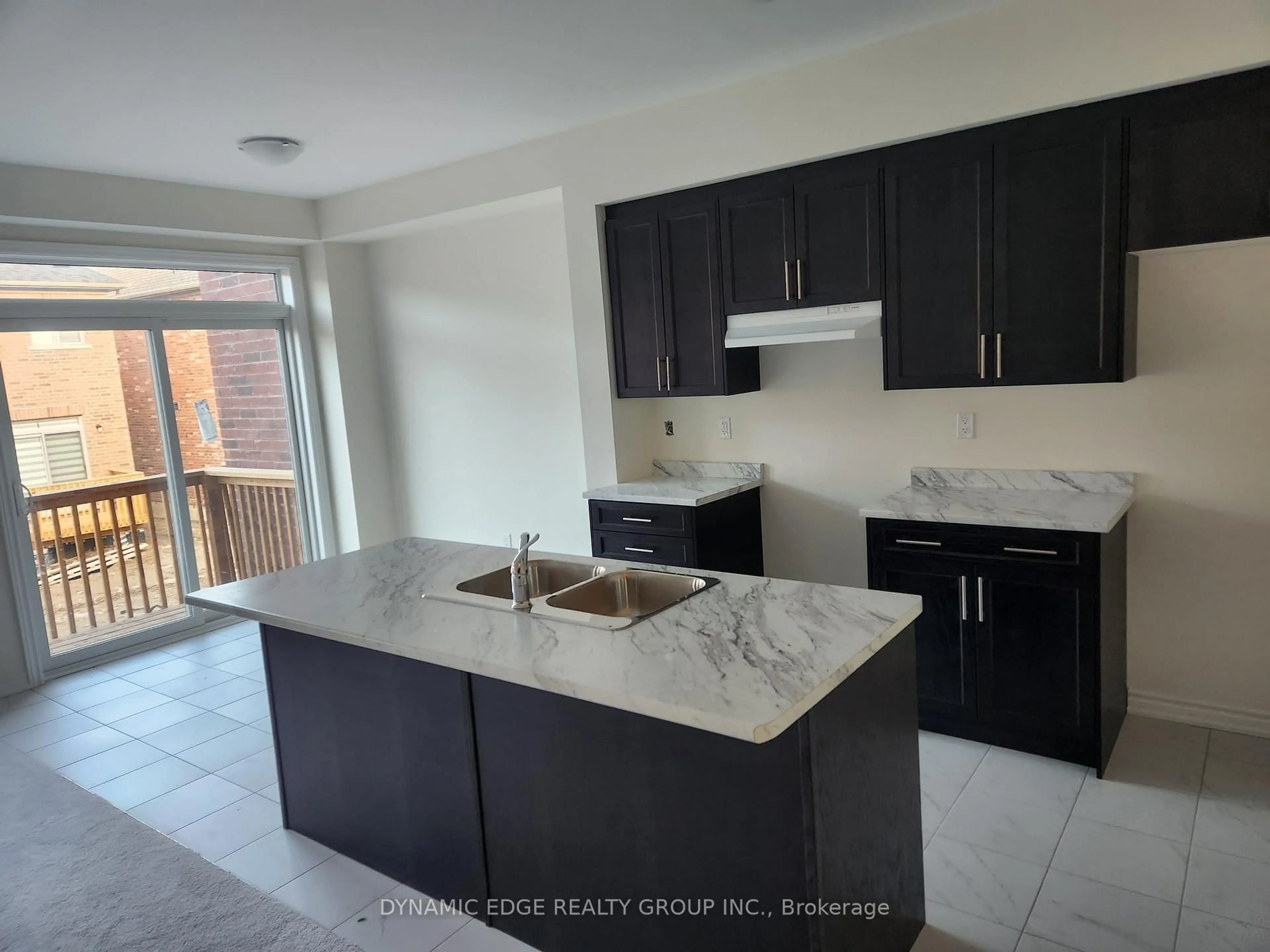 Unknown for 93 North Garden Blvd, Scugog Ontario L9L 1B3