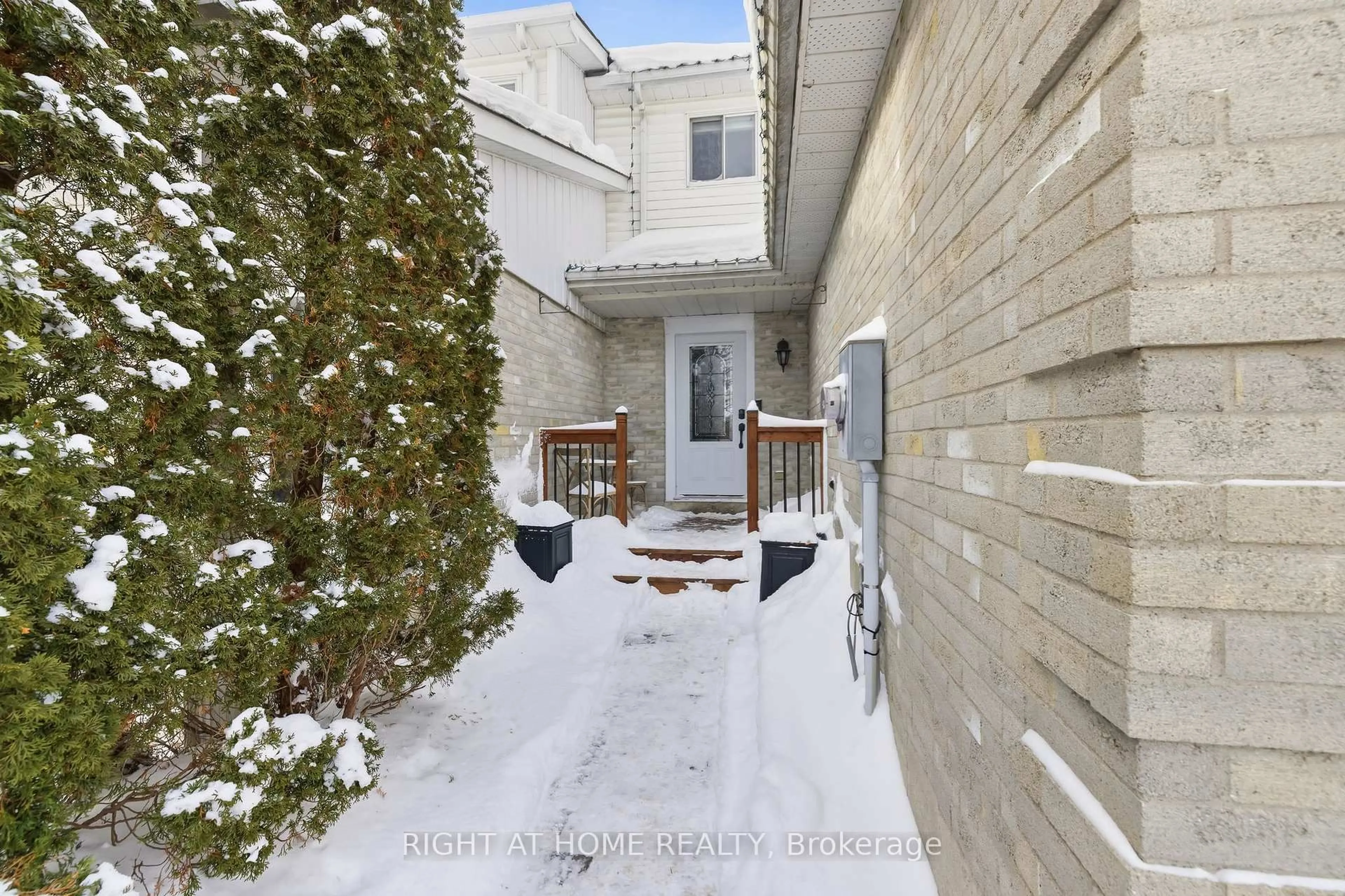 Patio, street for 76 Bushford St, Clarington Ontario L1E 2X1