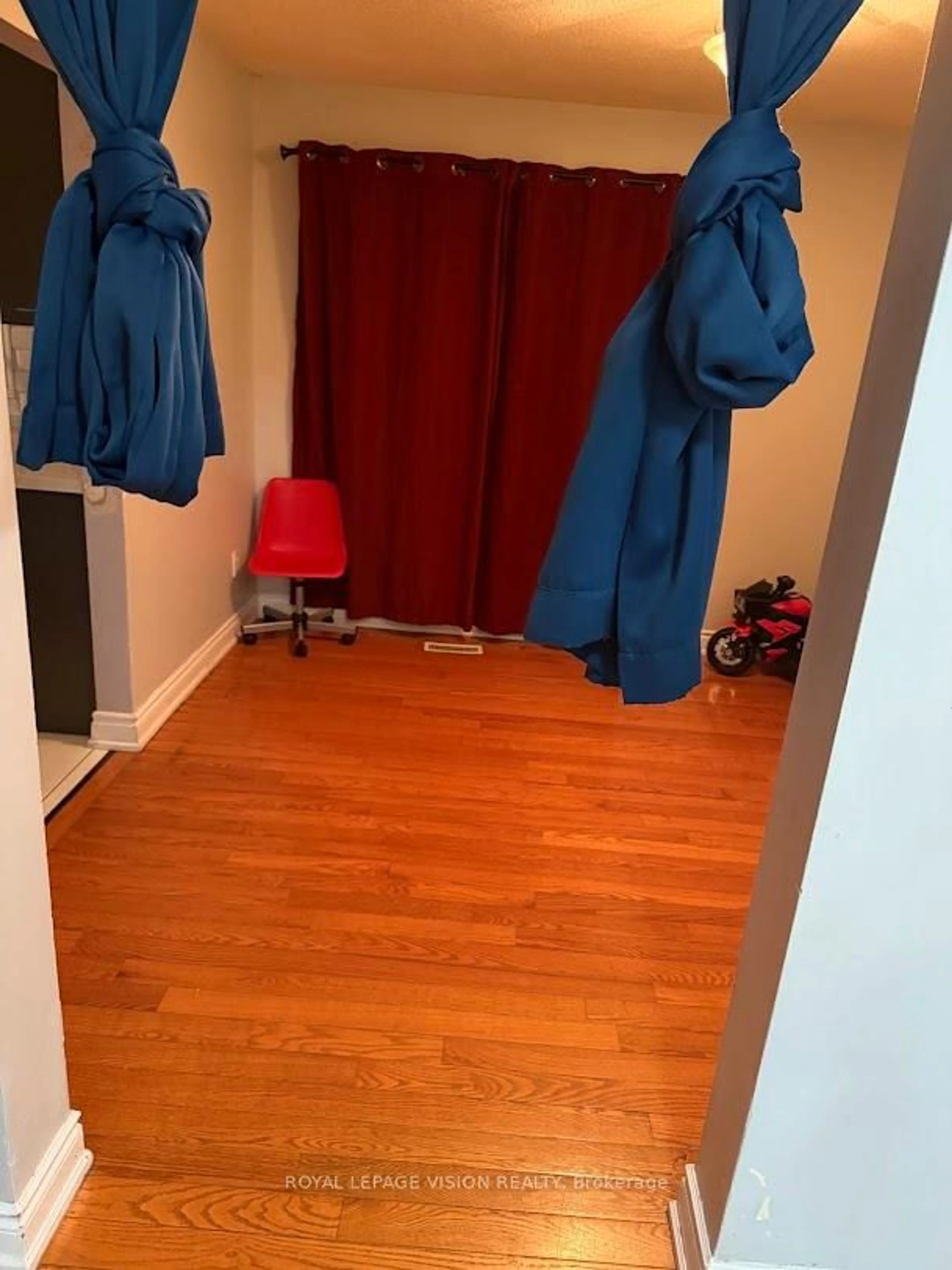 Unknown for 1678 Dellbrook Ave, Pickering Ontario L1X 2B1