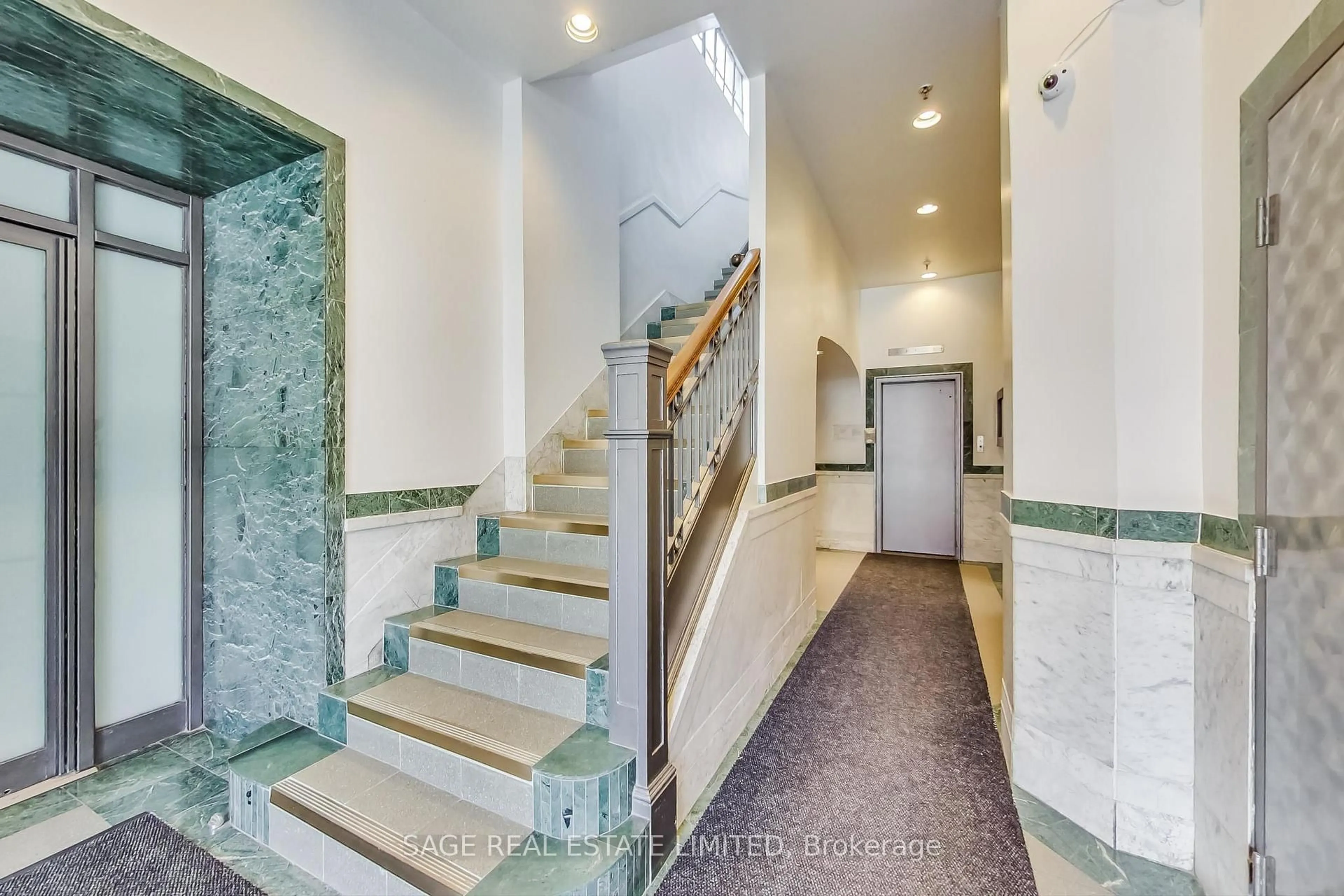 Indoor foyer for 245 Carlaw Ave #102A, Toronto Ontario M4M 2S1