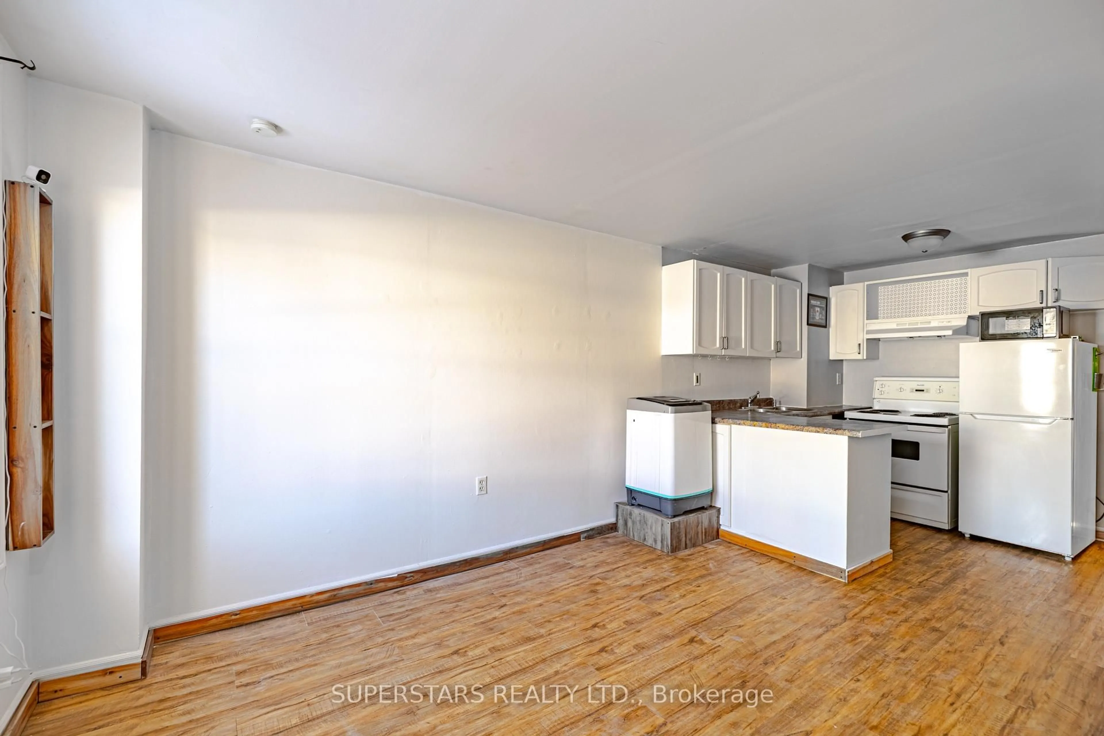 Unknown for 165 1/2 Olive Ave, Oshawa Ontario L1H 2P1