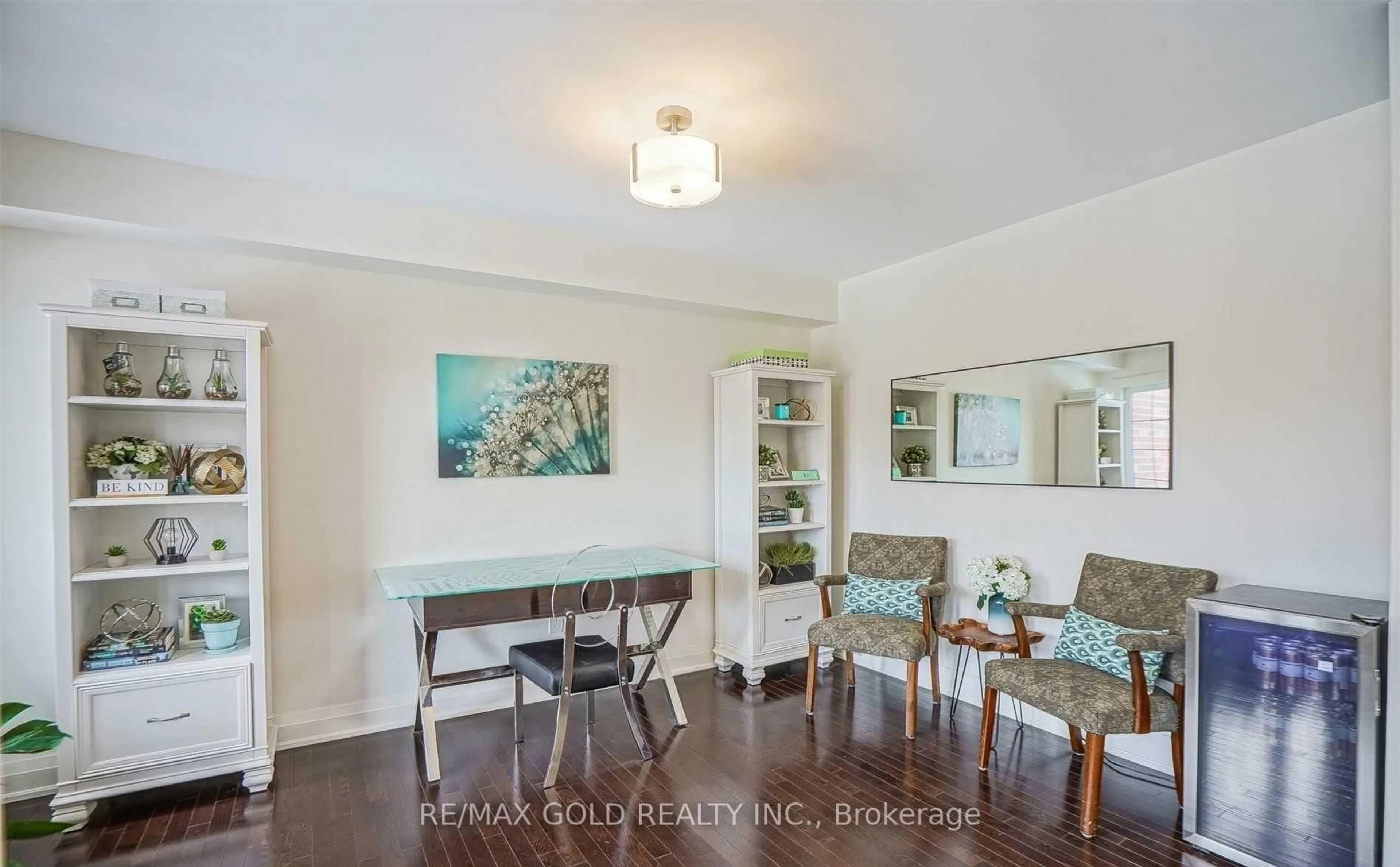 Dining room, wood/laminate floor for 87 Aspen Springs Dr #207, Clarington Ontario L1C 5J8