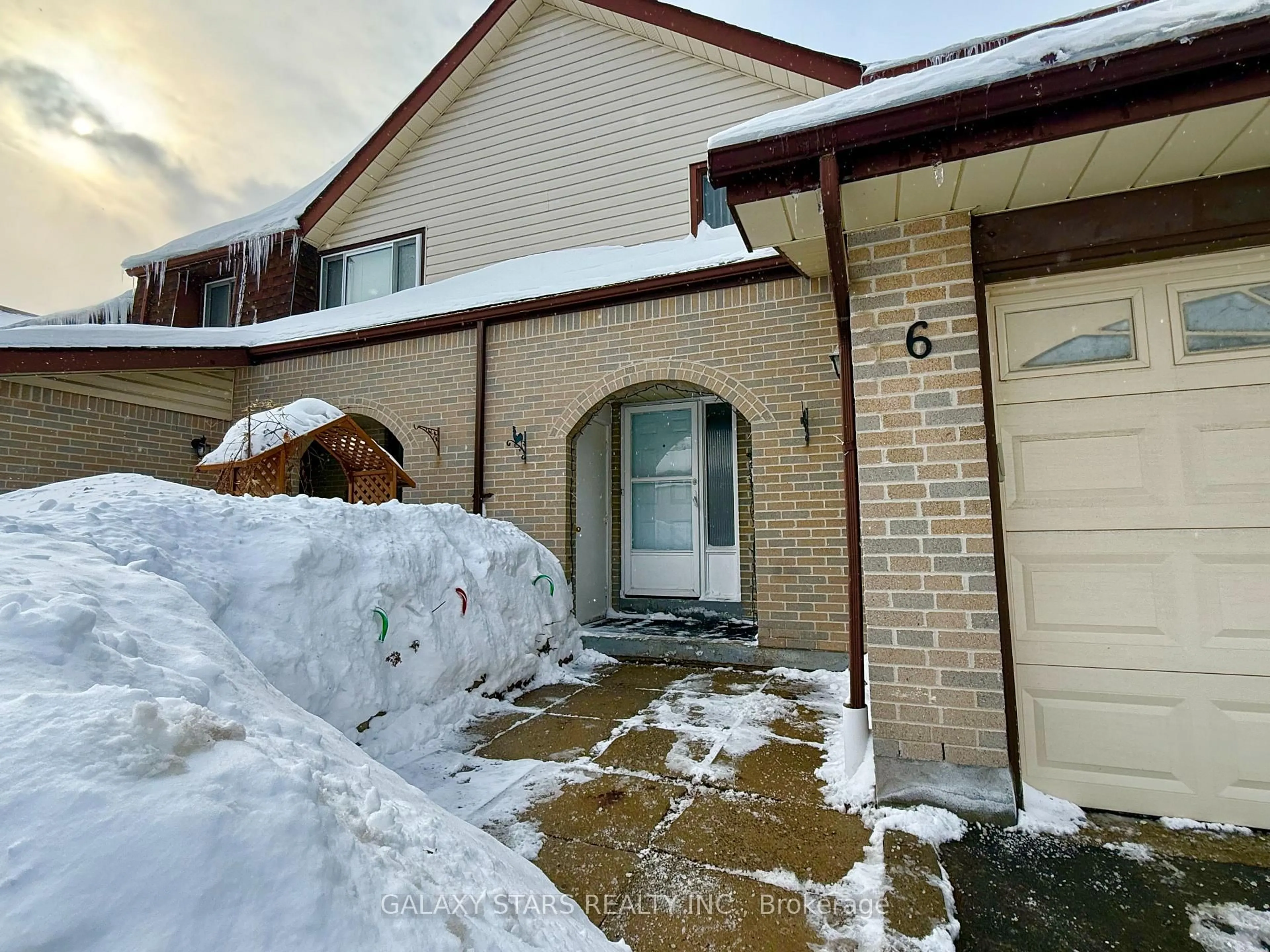 Home with brick exterior material, street for 11 Livonia Pl #6, Toronto Ontario M1E 4W5