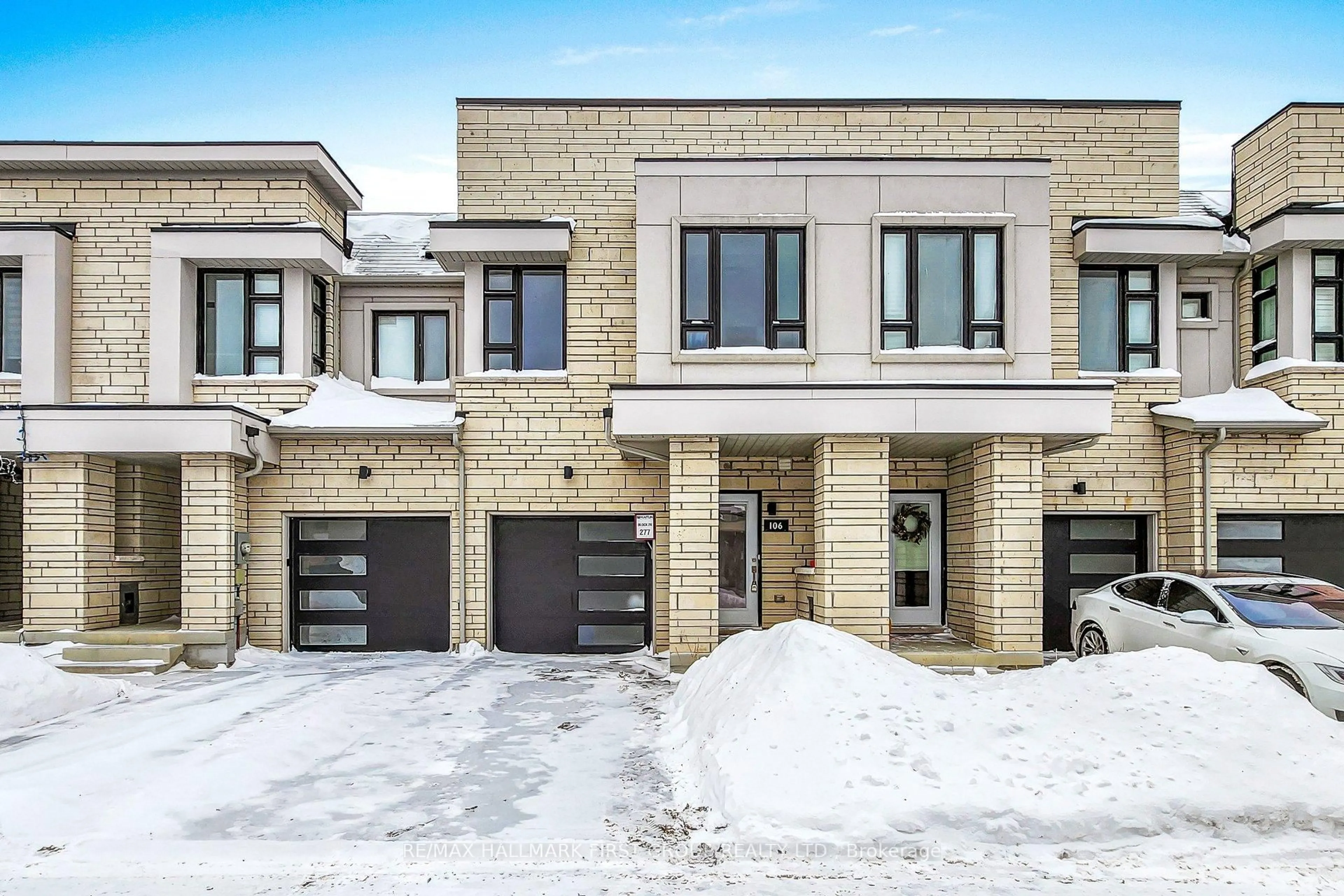 Home with brick exterior material, street for 106 Caspian Sq #42, Clarington Ontario L1C 7G3