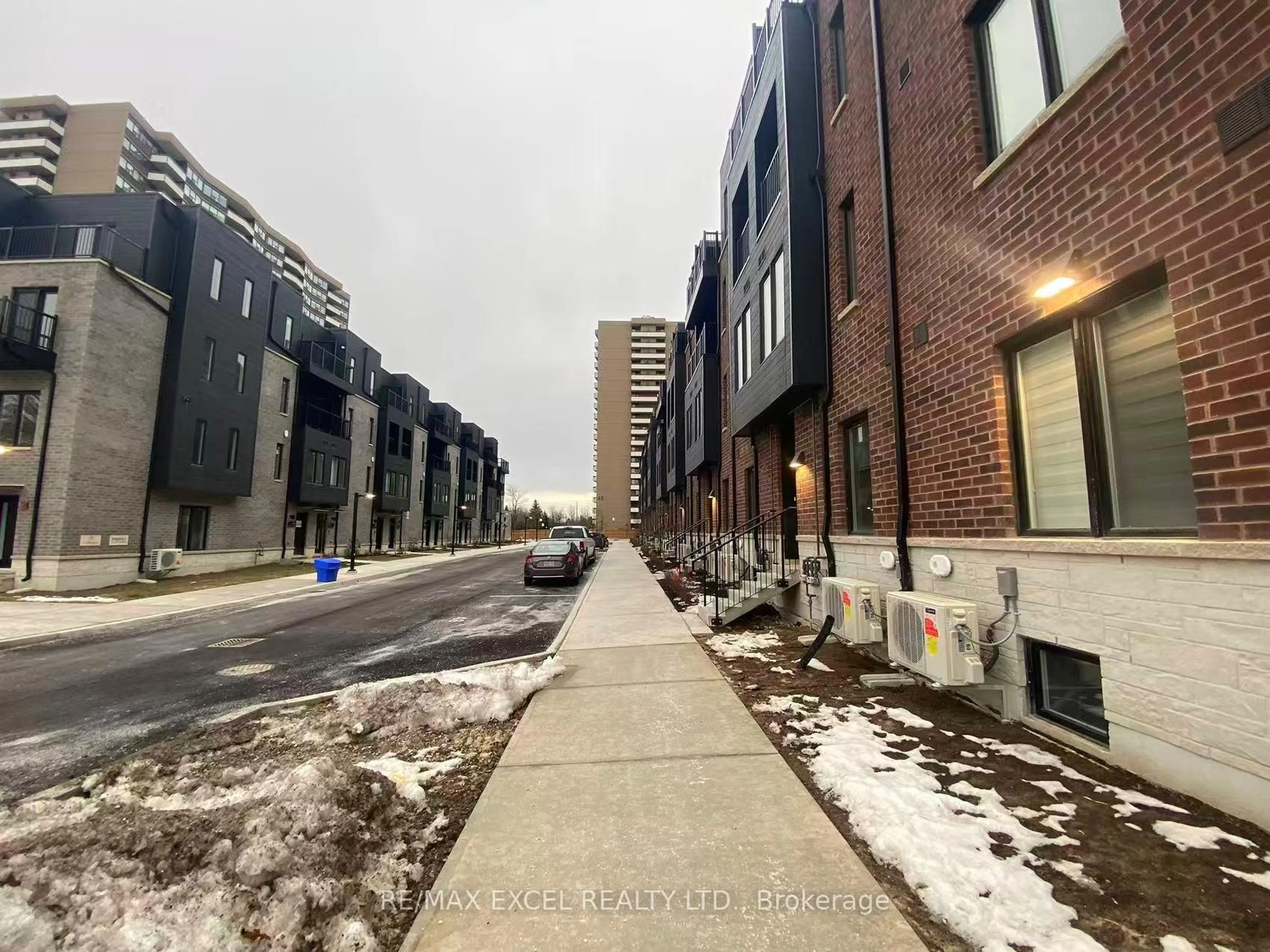 Unknown for 10 CALAMINT Lane #61, Toronto Ontario M1W 2H1