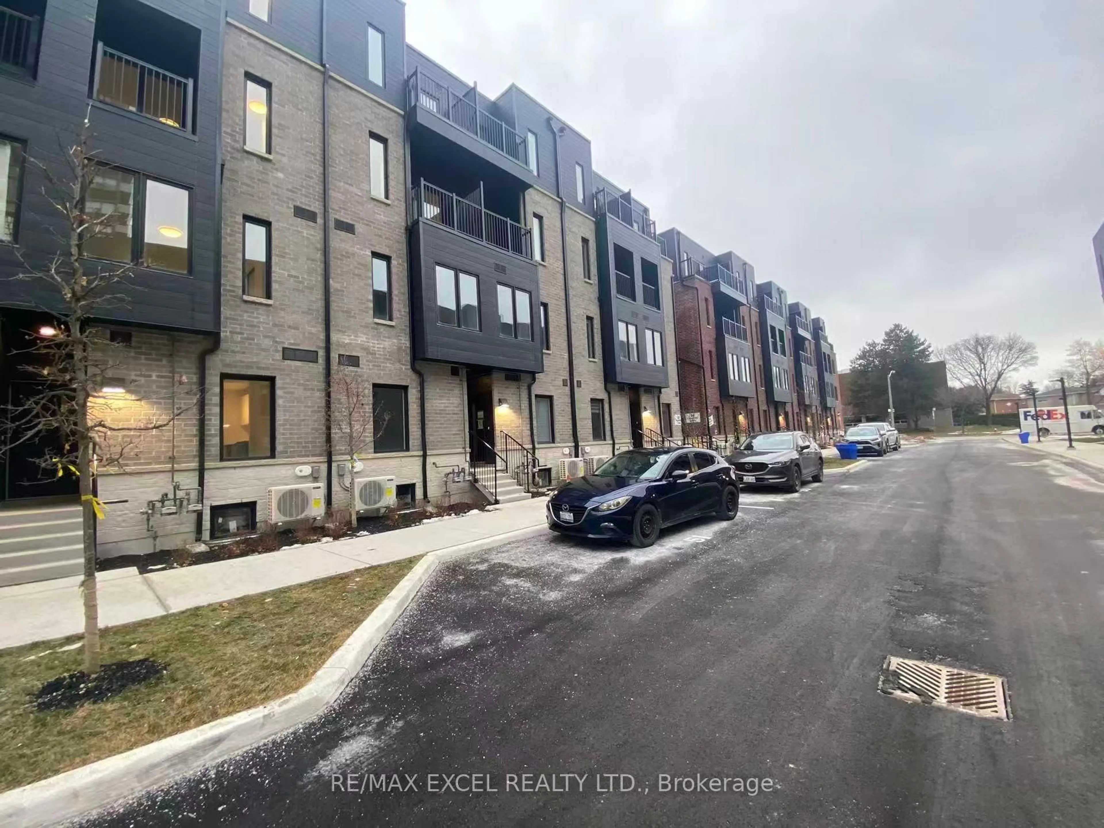 A pic from outside/outdoor area/front of a property/back of a property/a pic from drone, street for 10 CALAMINT Lane #61, Toronto Ontario M1W 2H1
