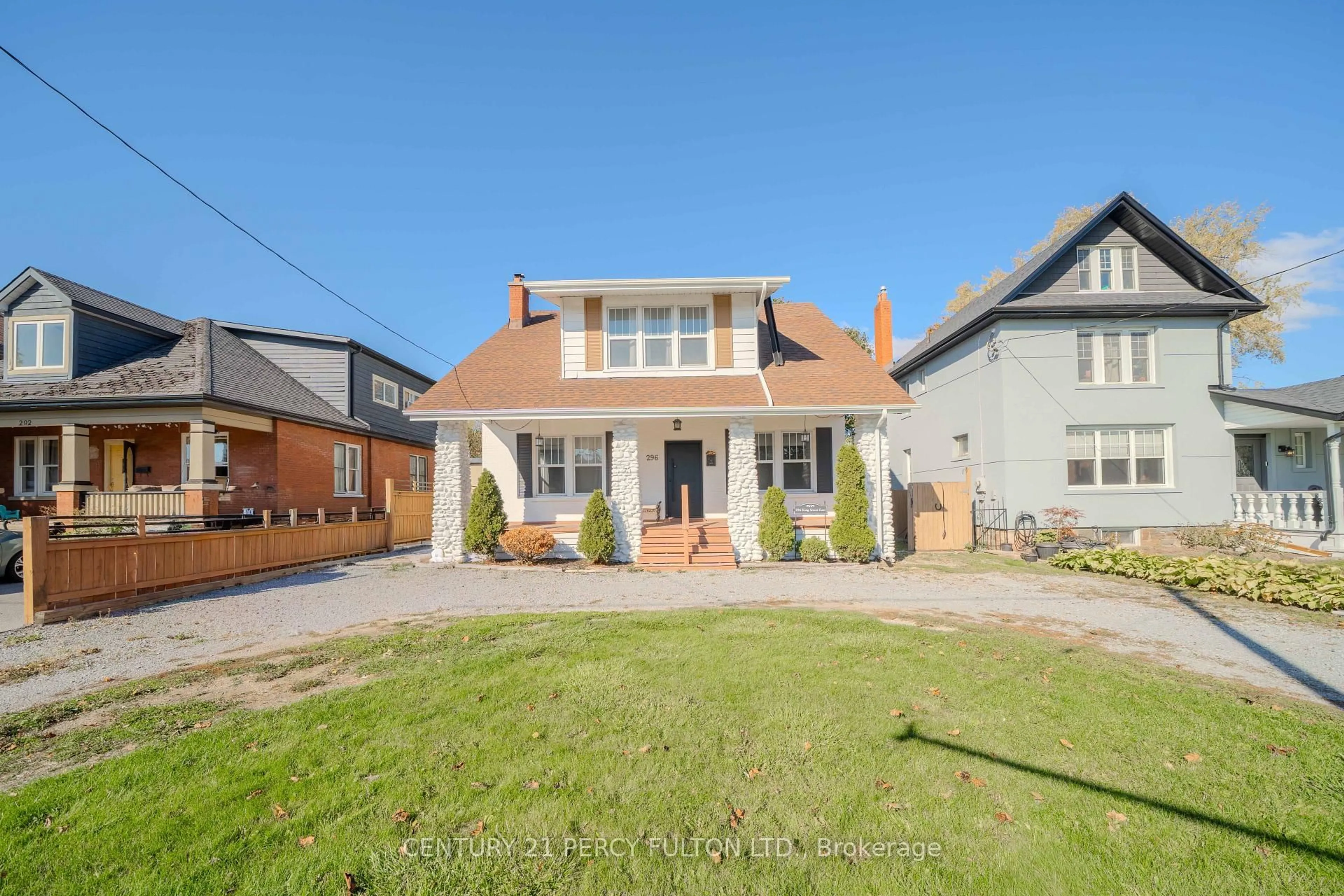 Home with brick exterior material, street for 296 King St, Oshawa Ontario L1H 1C8