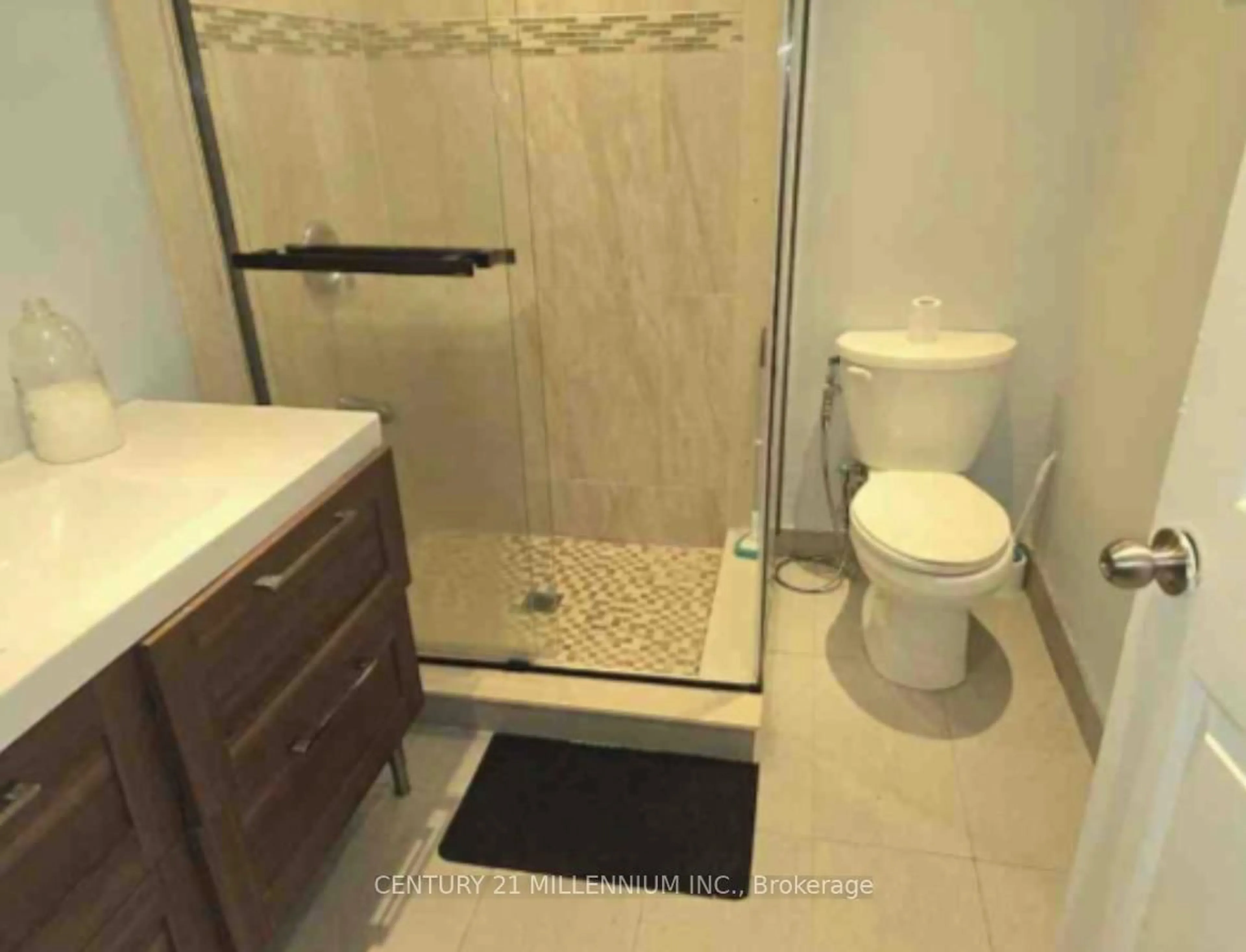 Standard bathroom, ceramic/tile floor for 9 Tralee Ave, Toronto Ontario M1G 3E3