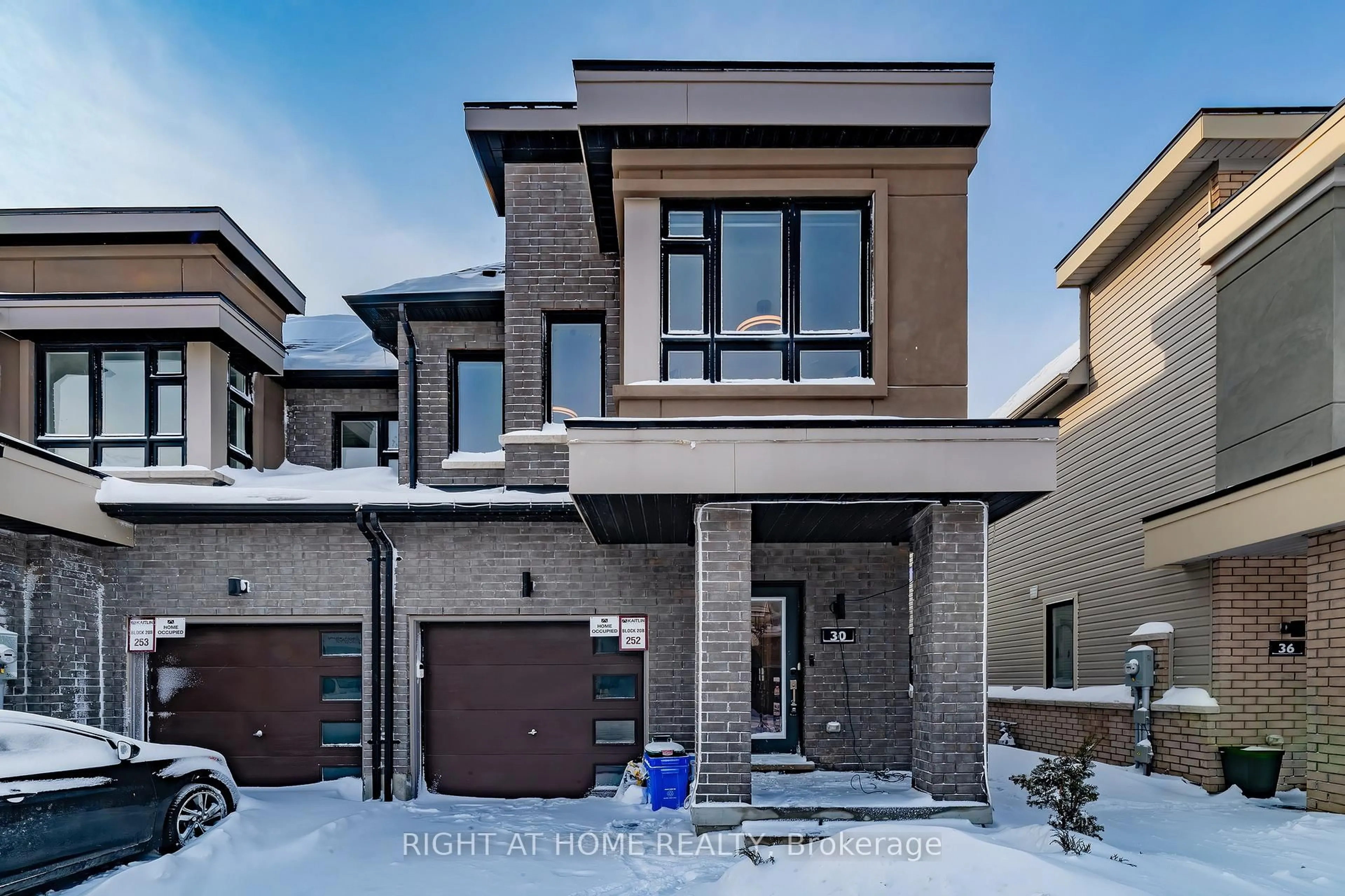 Home with brick exterior material, street for 30 Caspian Sq, Clarington Ontario L1C 7G3