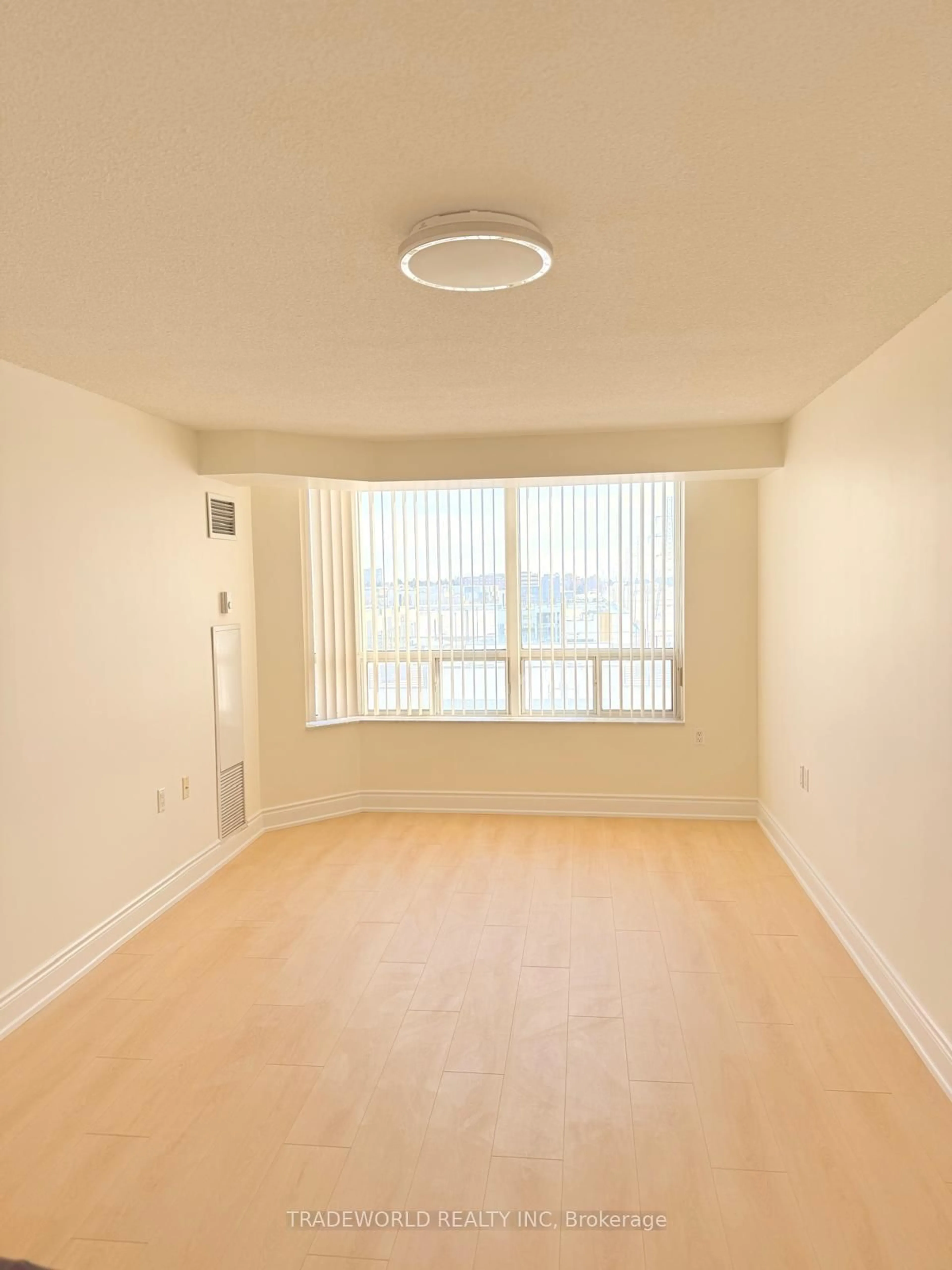 A pic of a room for 3088 Kennedy Rd #608, Toronto Ontario M1V 5M4