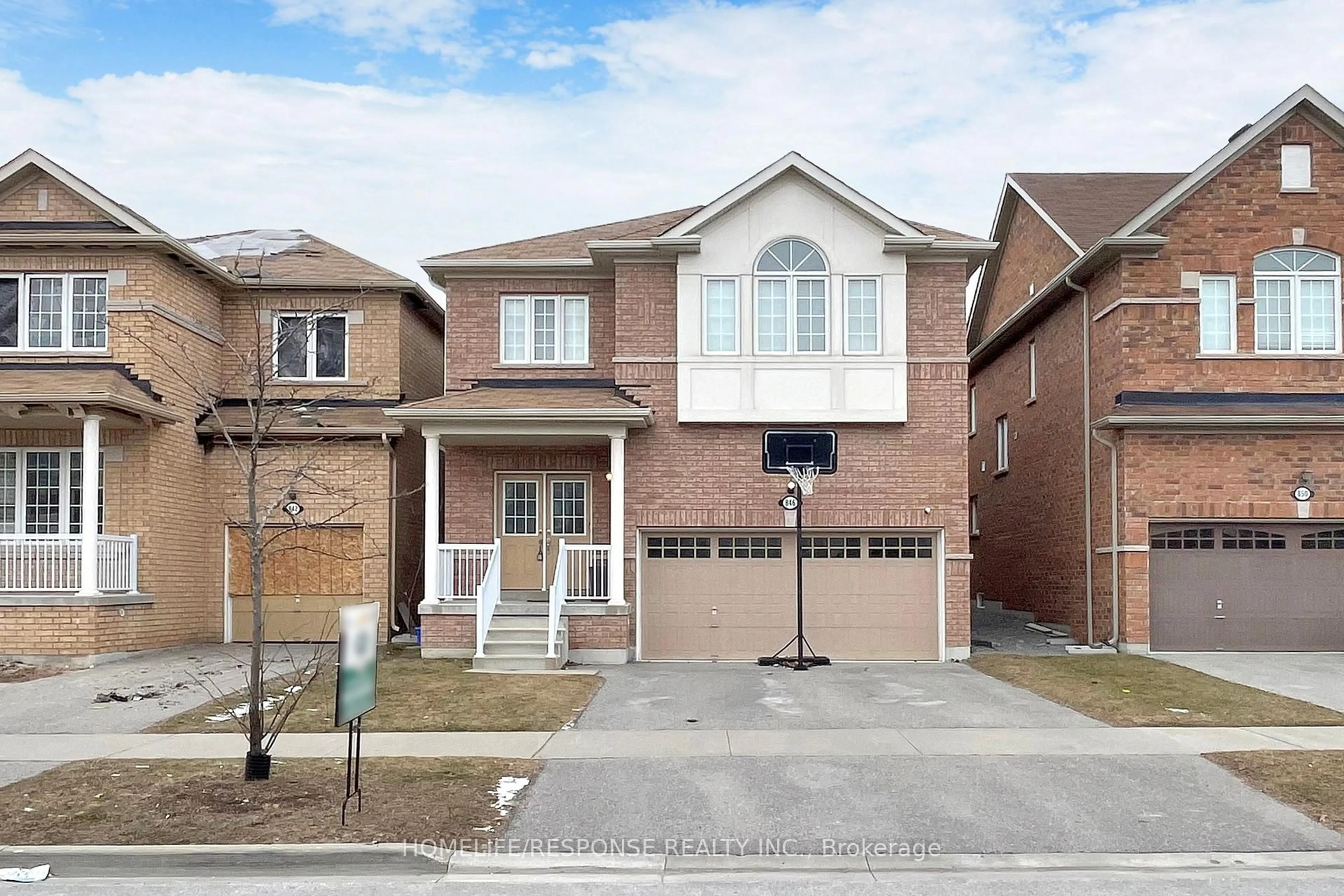 Home with brick exterior material, street for 846 Groveland Ave, Oshawa Ontario L1K 0W1